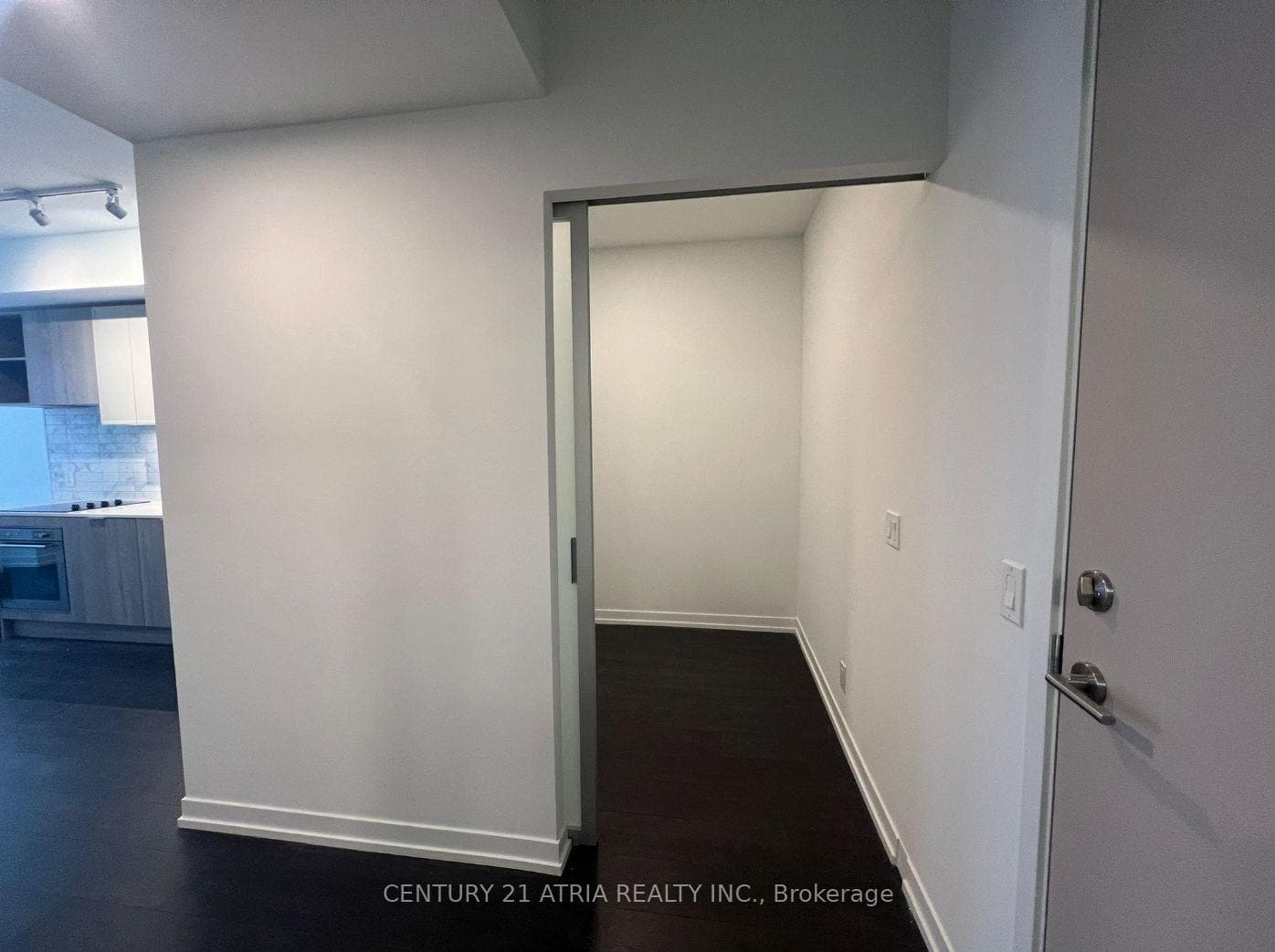 2020 Bathurst Street Unit 508 photo 6