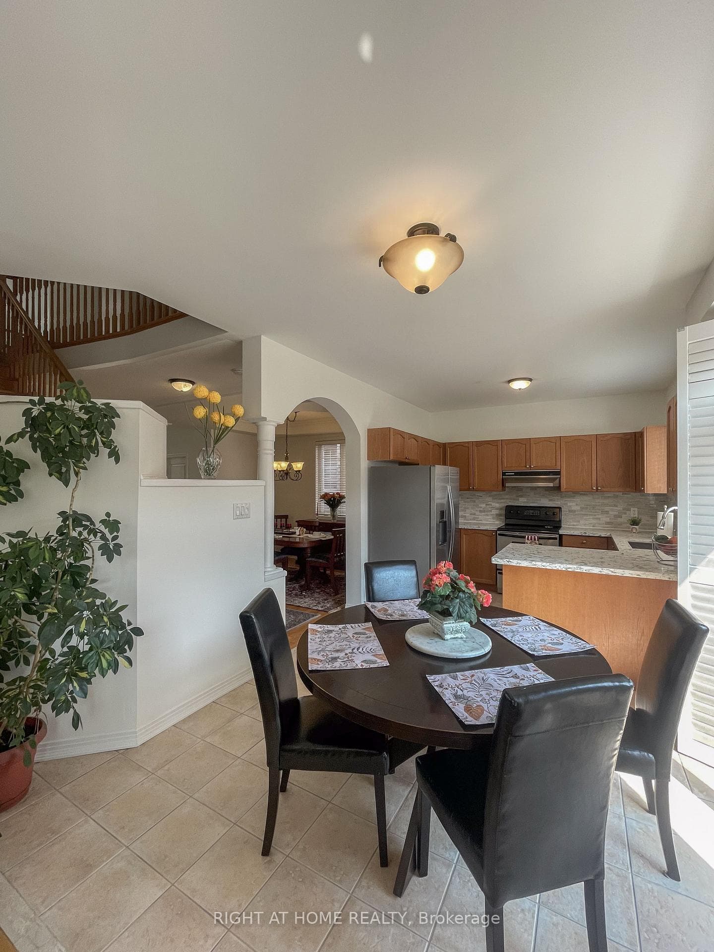 35 Nichols Boulevard photo 14