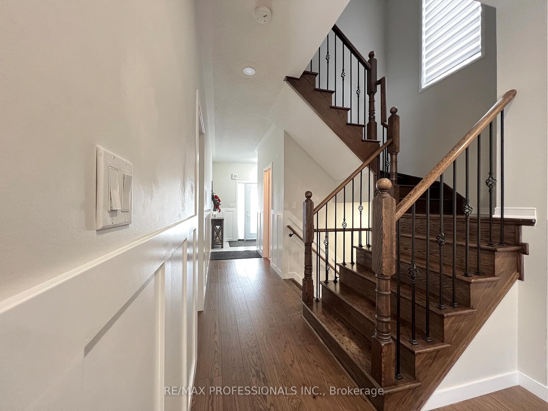 49 Liberty Crescent photo 4