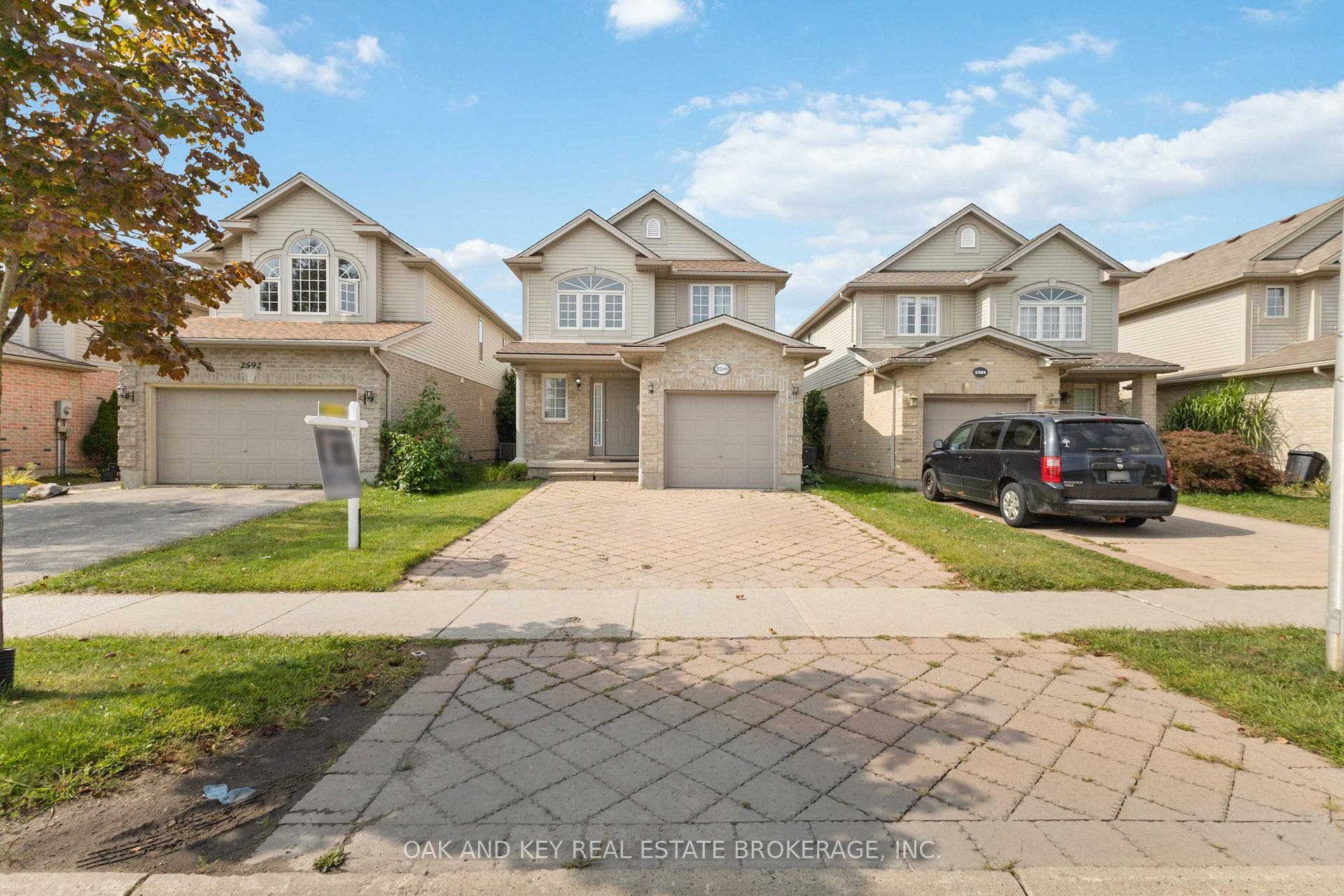2588 Meadowgate Boulevard photo 3