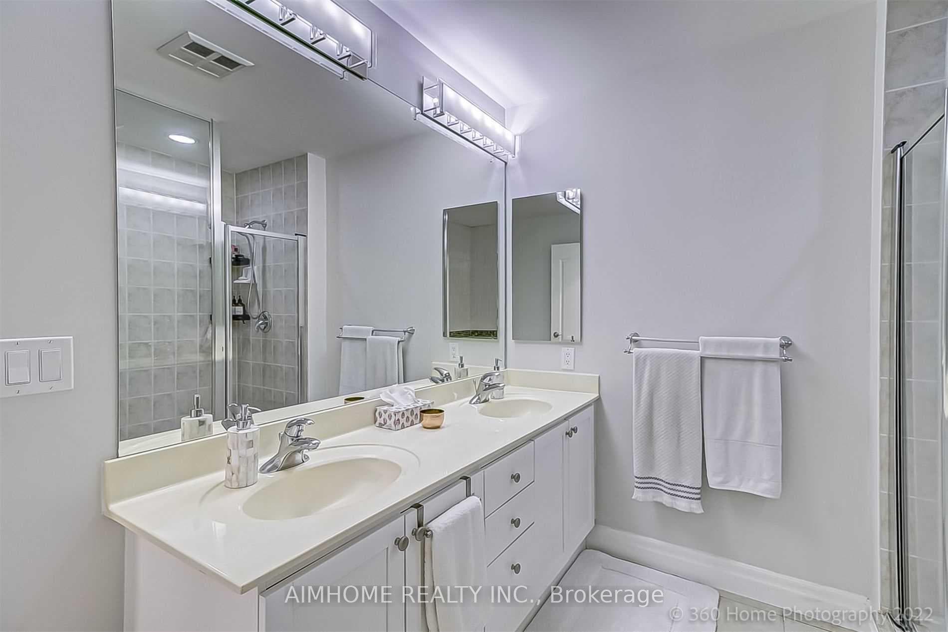 2119 Lake Shore Boulevard Unit 607 photo 18