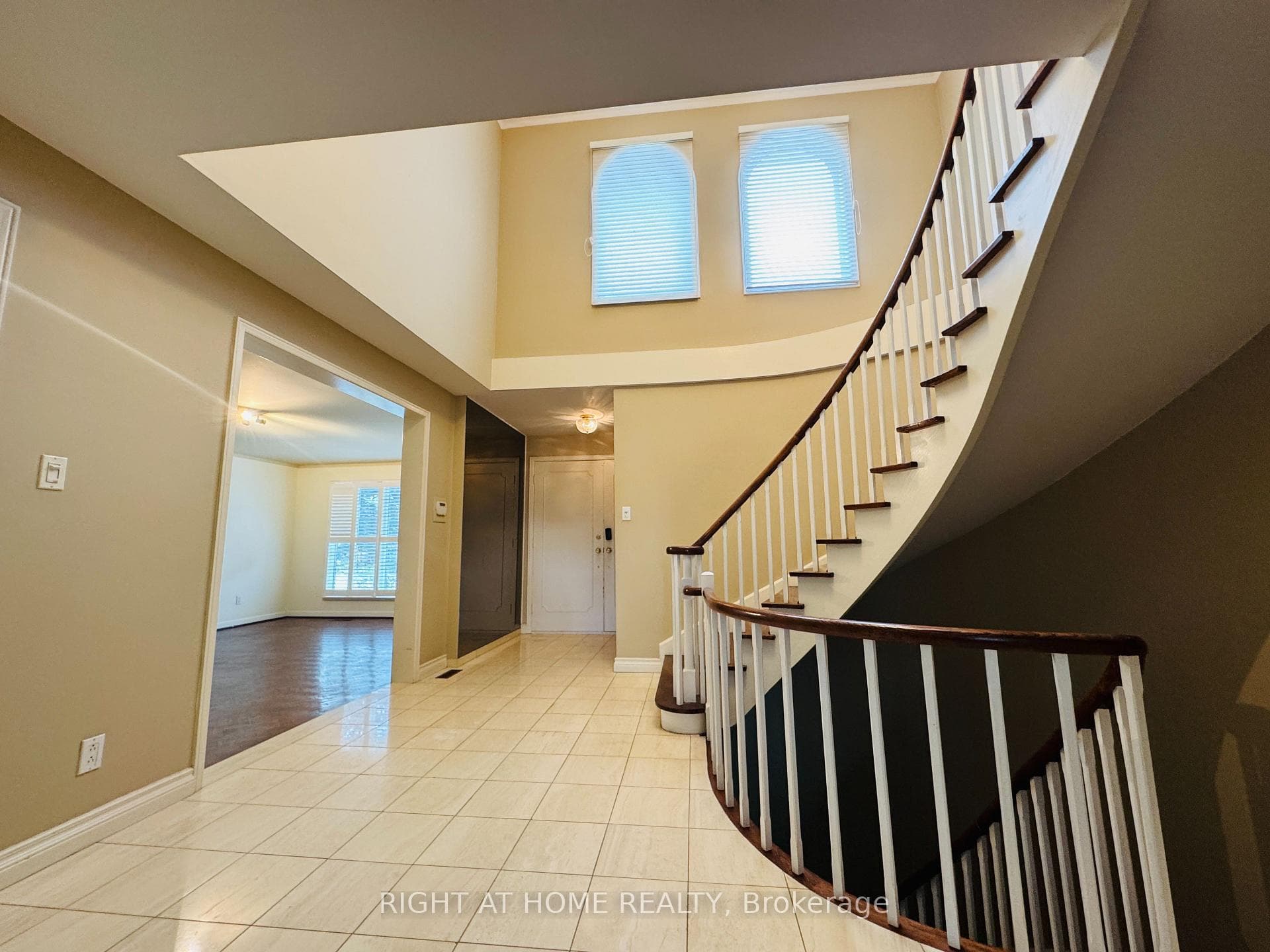 22 Janus Court photo 2