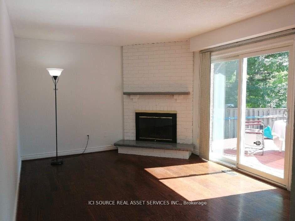 29 Normandy Crescent photo 2