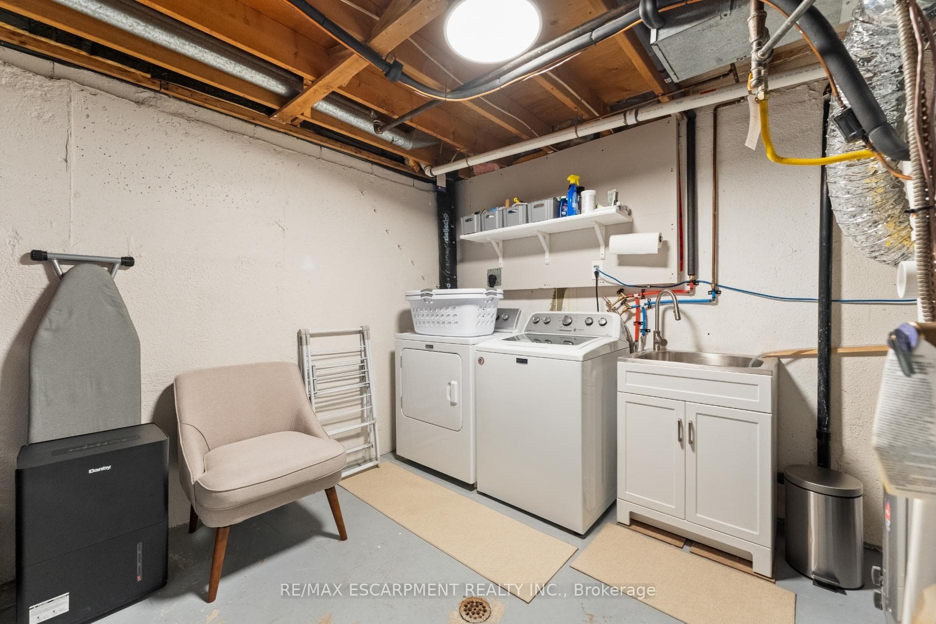 201 Queen Victoria Drive Unit 121 photo 30