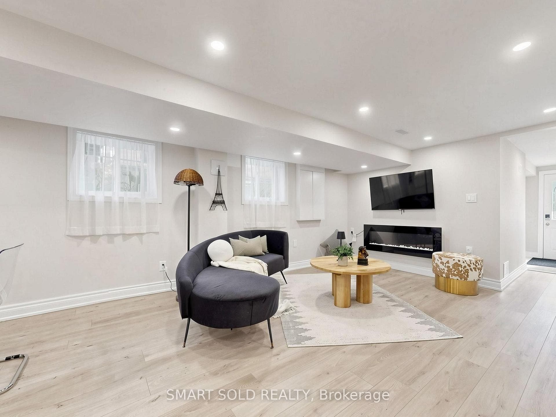 76 Clancy Drive photo 30