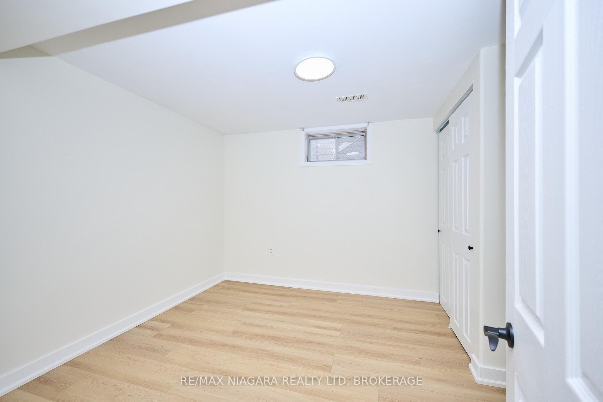 23 Alexandra Boulevard photo 26