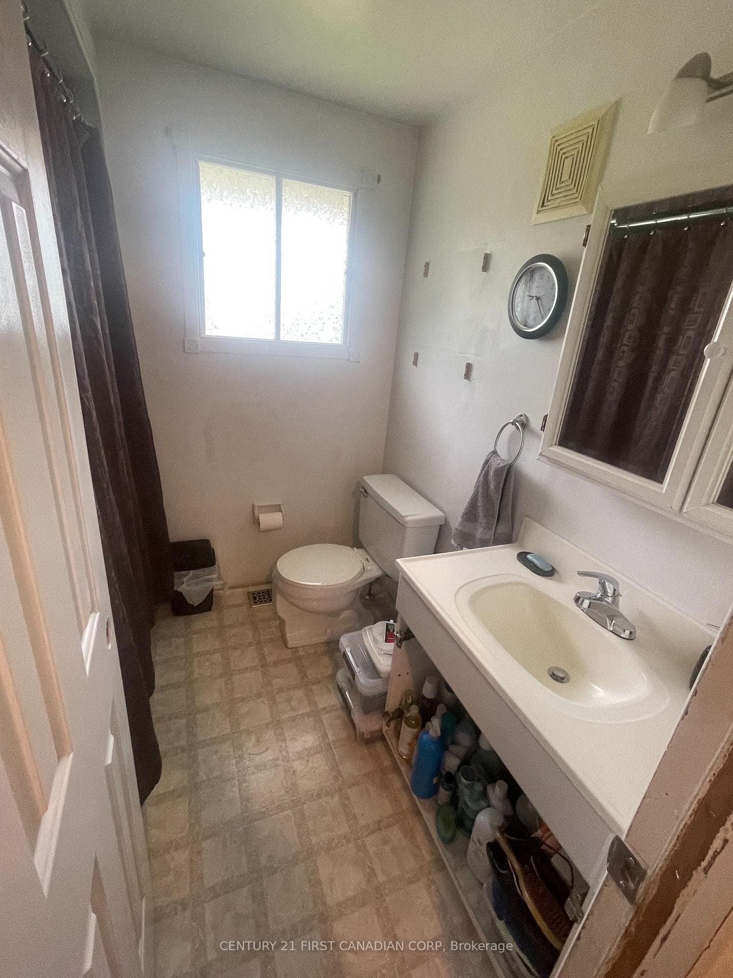 134 Augusta Crescent photo 13