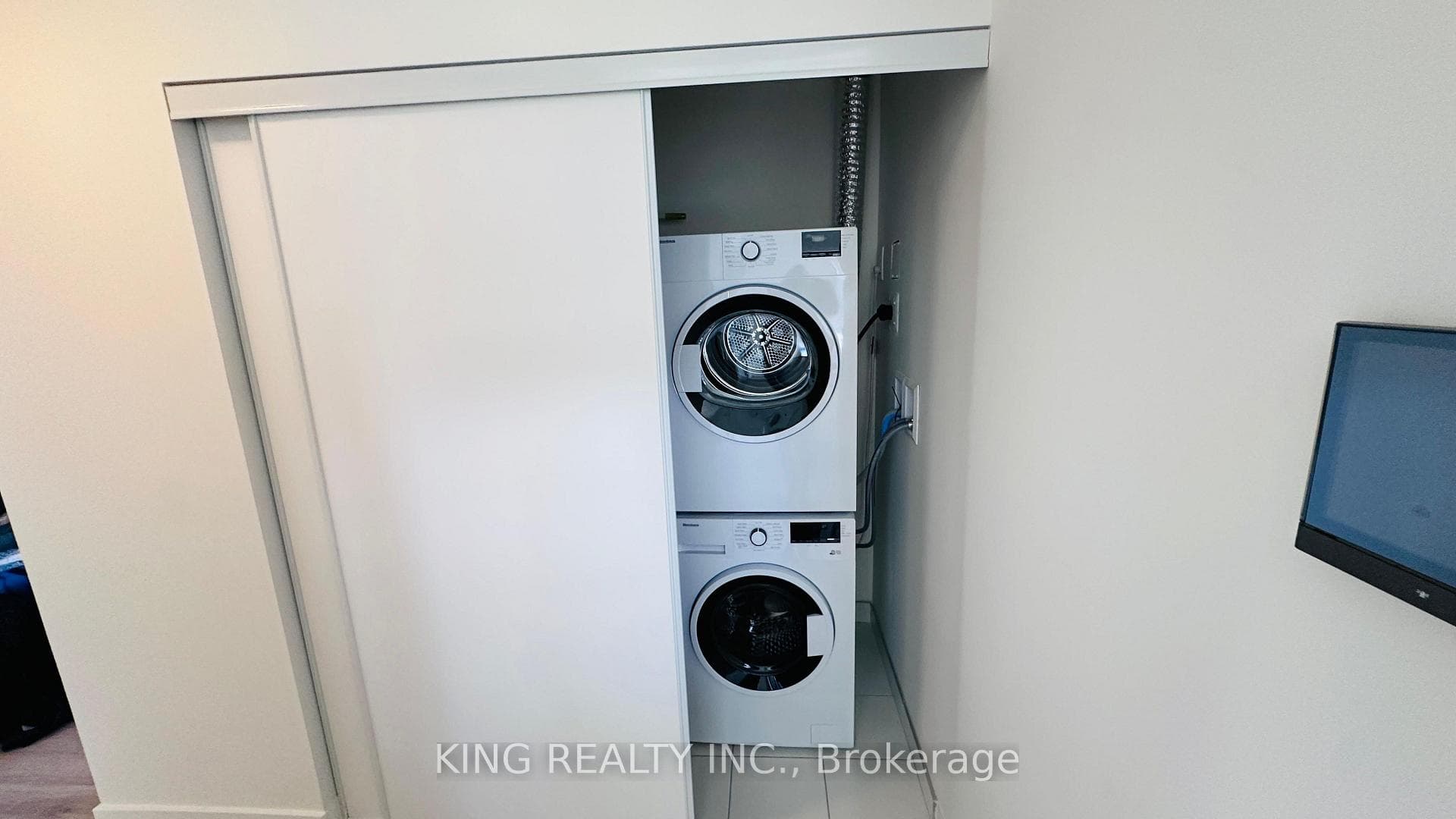 3079 Trafalgar Road Unit 1802 photo 17
