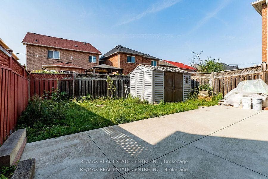22 Slessor Lane photo 30