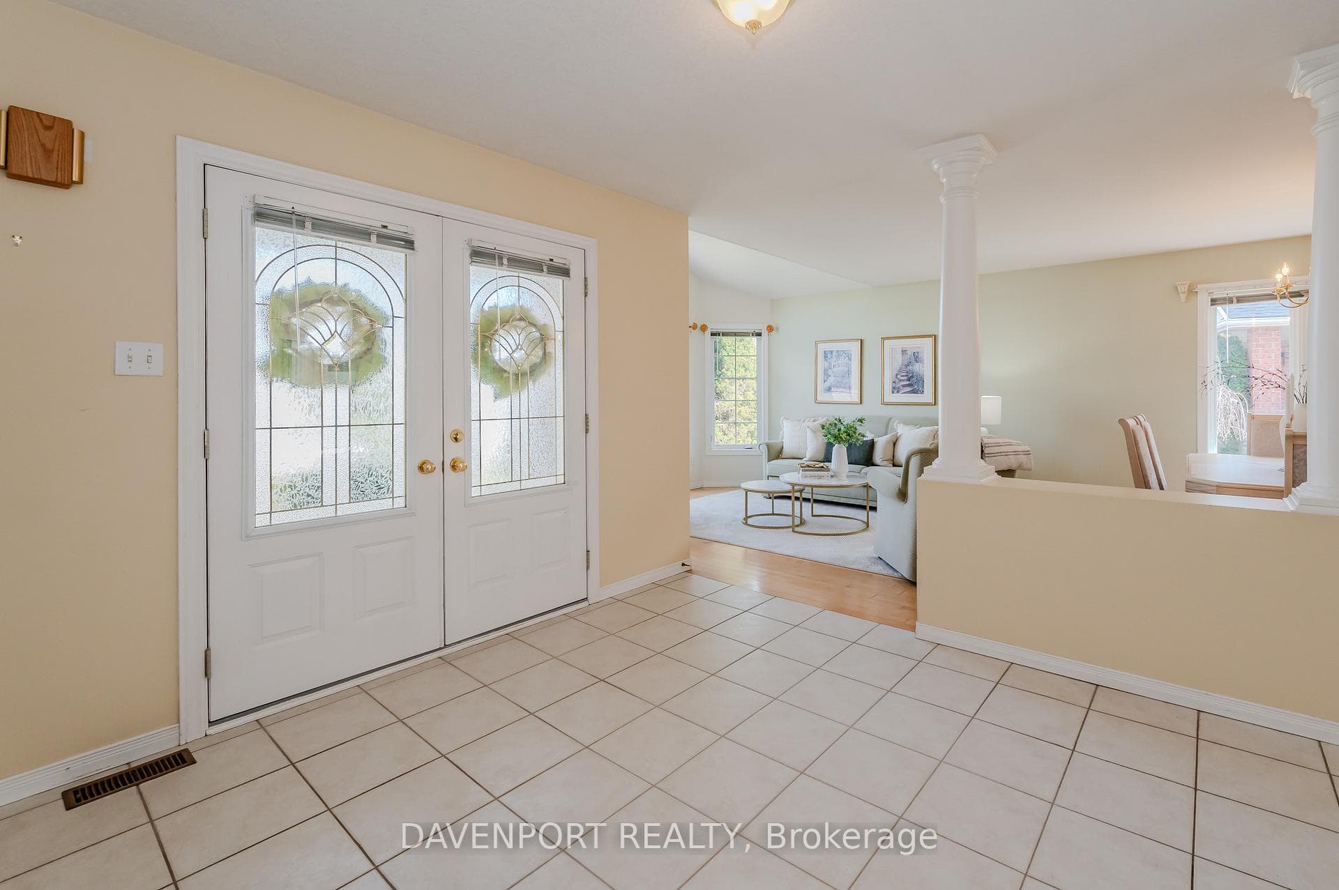 40 Rosecliff Court photo 5