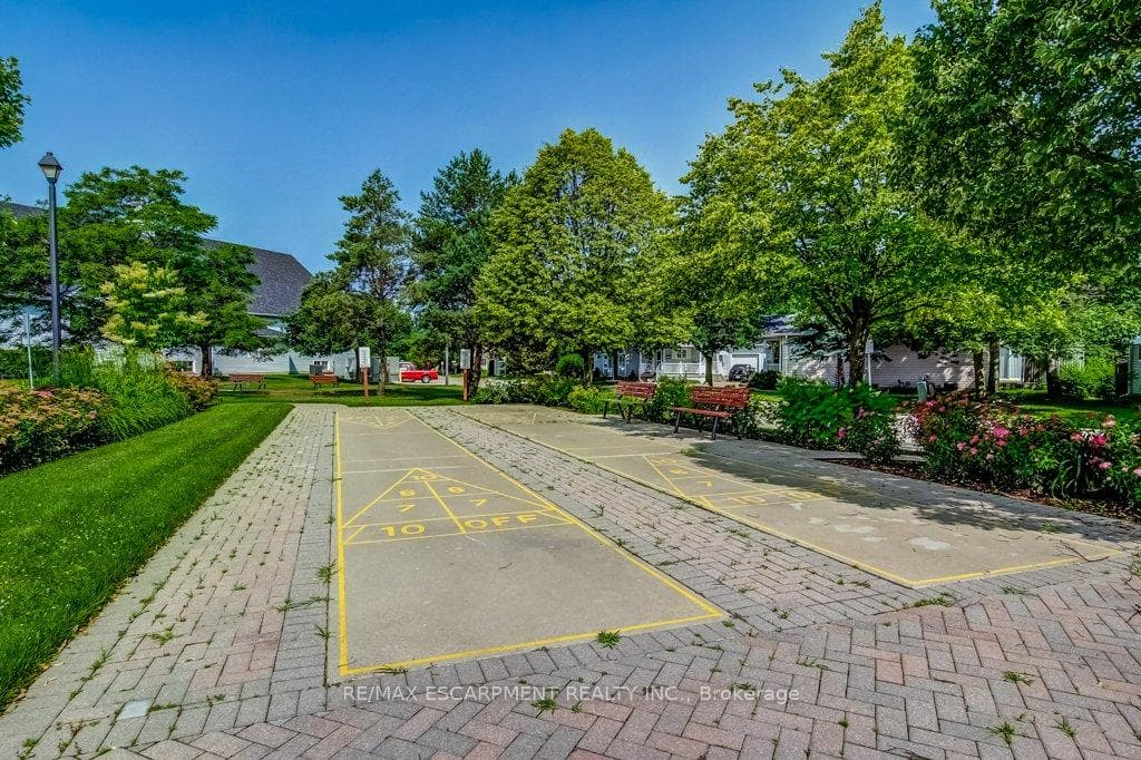 500 Silverbirch Boulevard Unit 203 photo 43