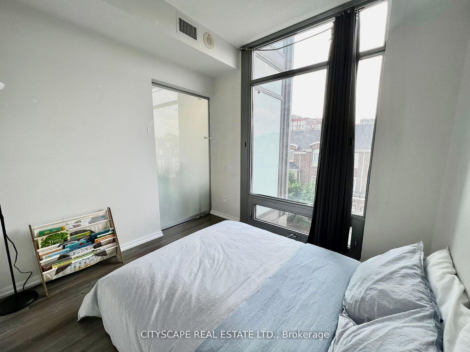105 The Queensway Avenue Unit 310 photo 13