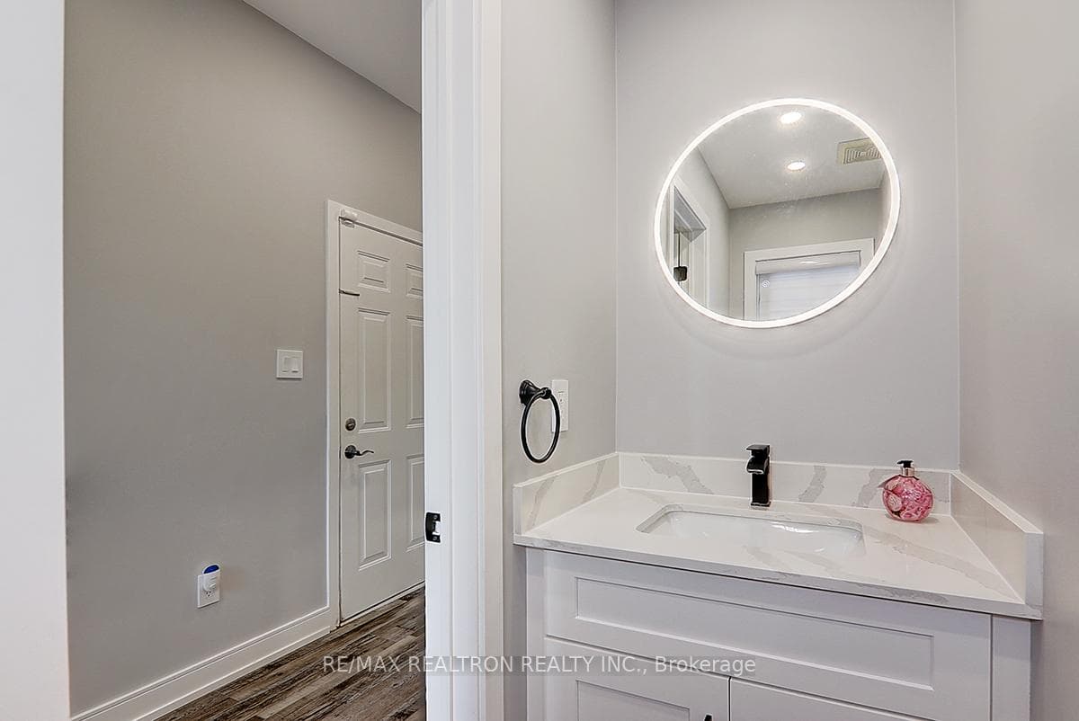 44 Lodgeway Drive photo 4