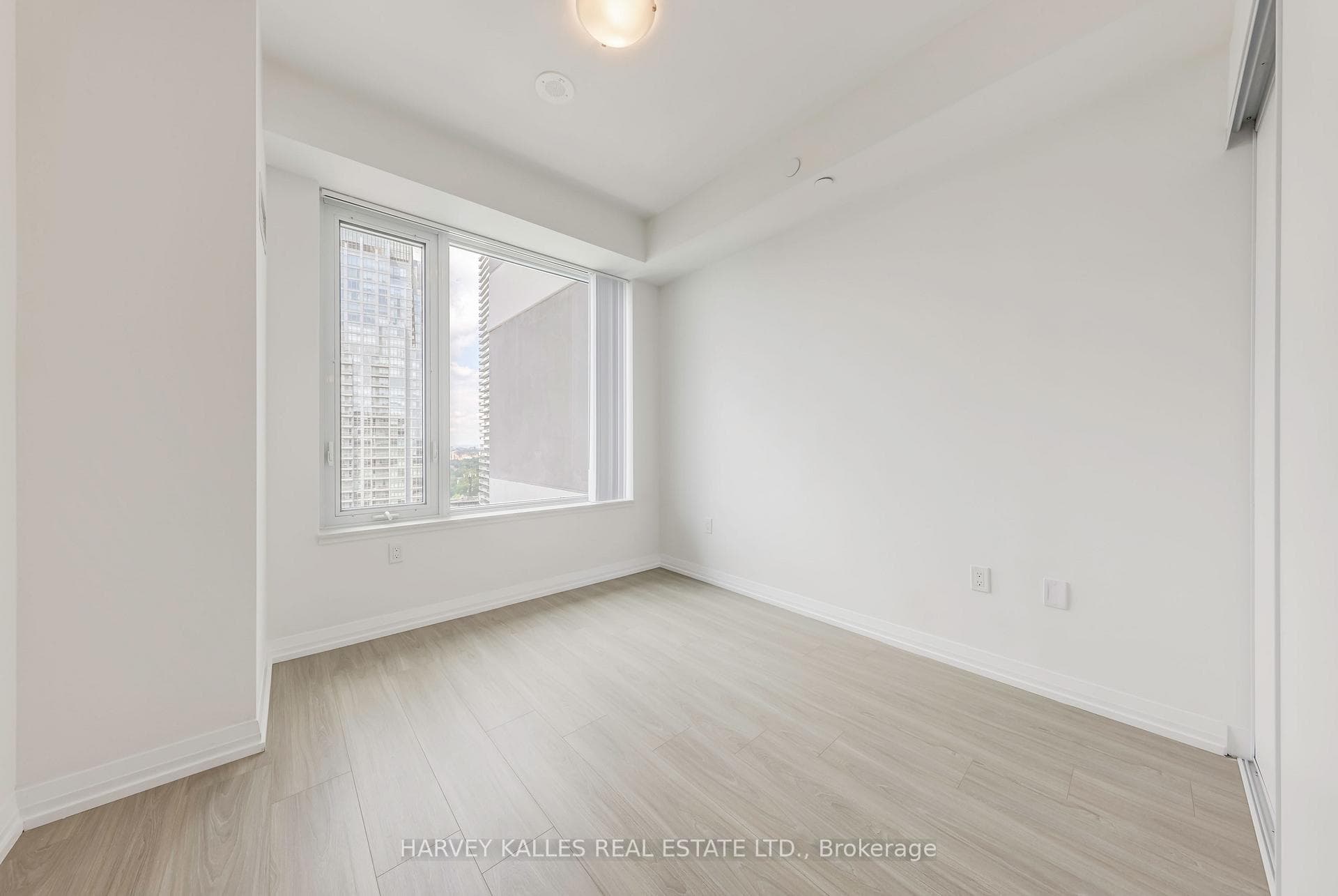 50 Dunfield Avenue Unit 3415 photo 13
