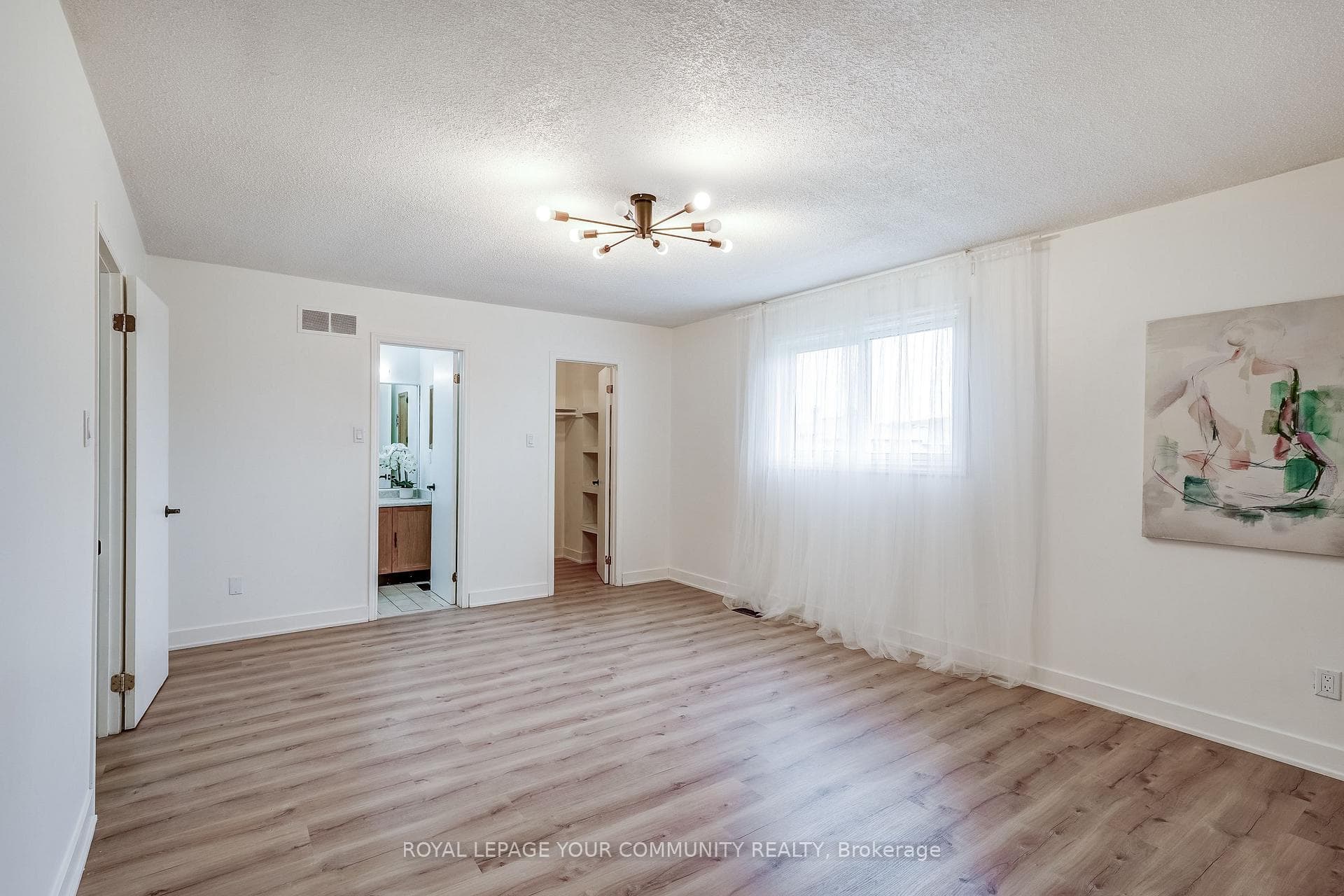 57 Largo Crescent photo 18