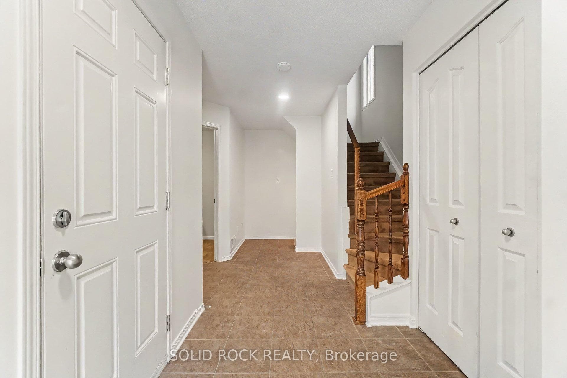 369 Citiplace Drive photo 3