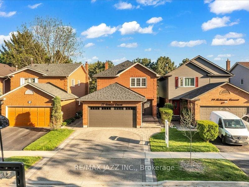 77 Robinson Crescent photo 1