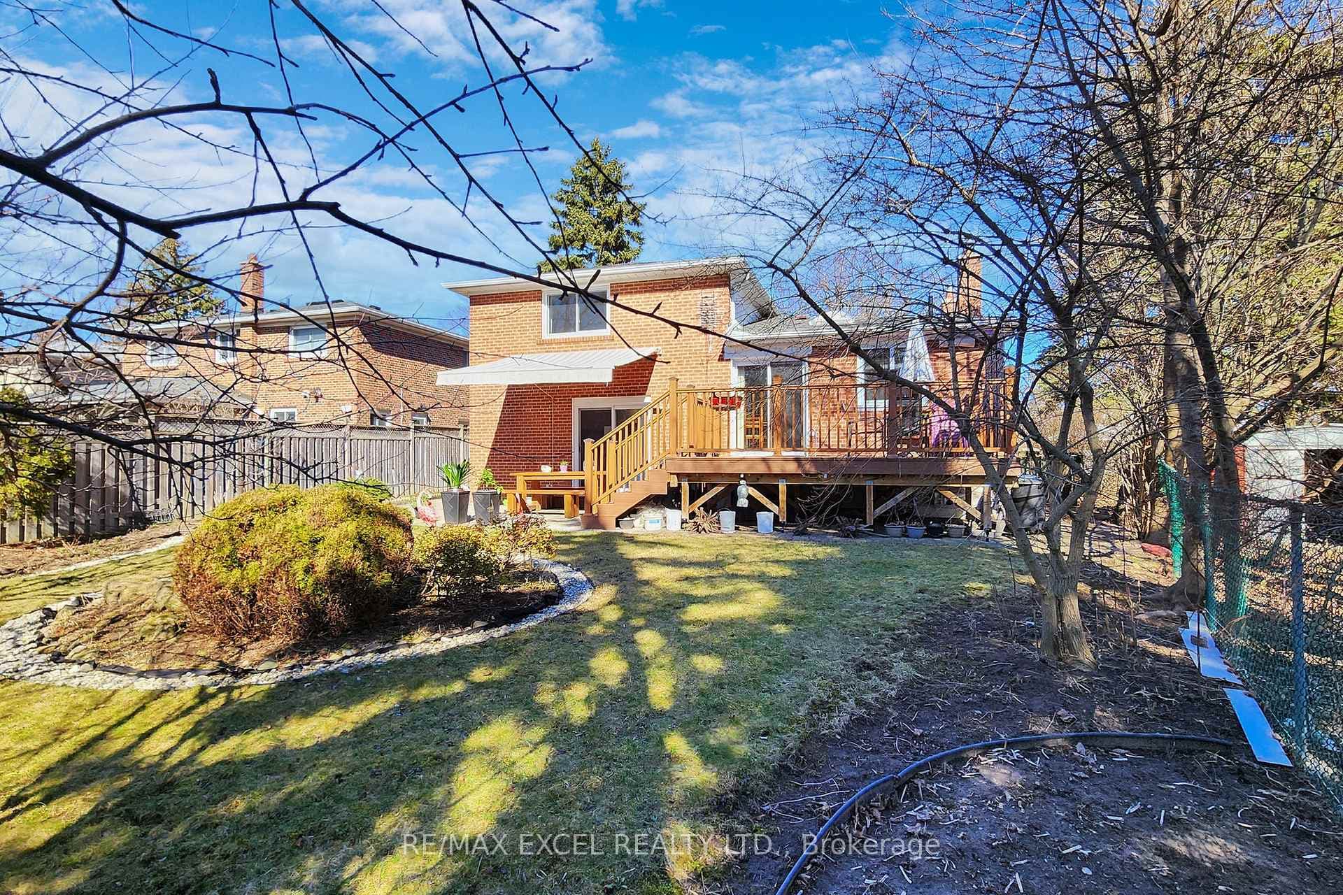 20 Deepdale Drive photo 34