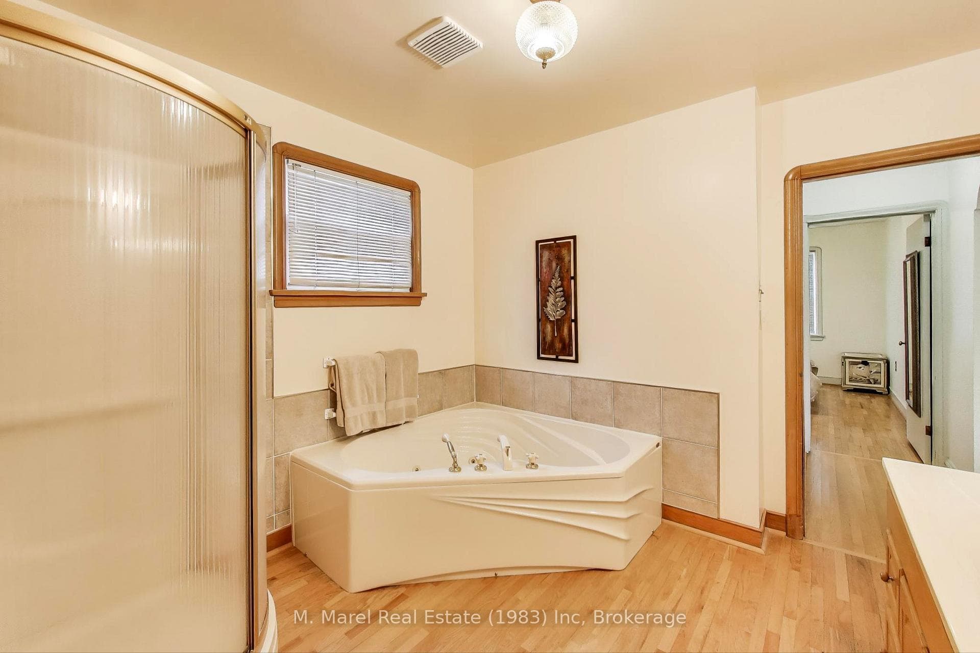 9 Avalon Avenue photo 18