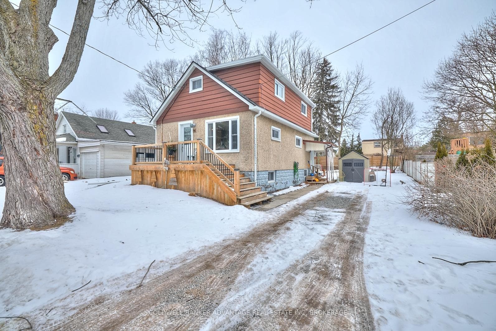 50 Dufferin Street photo 3