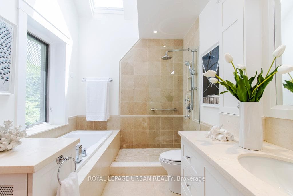 70 Langley Avenue photo 23