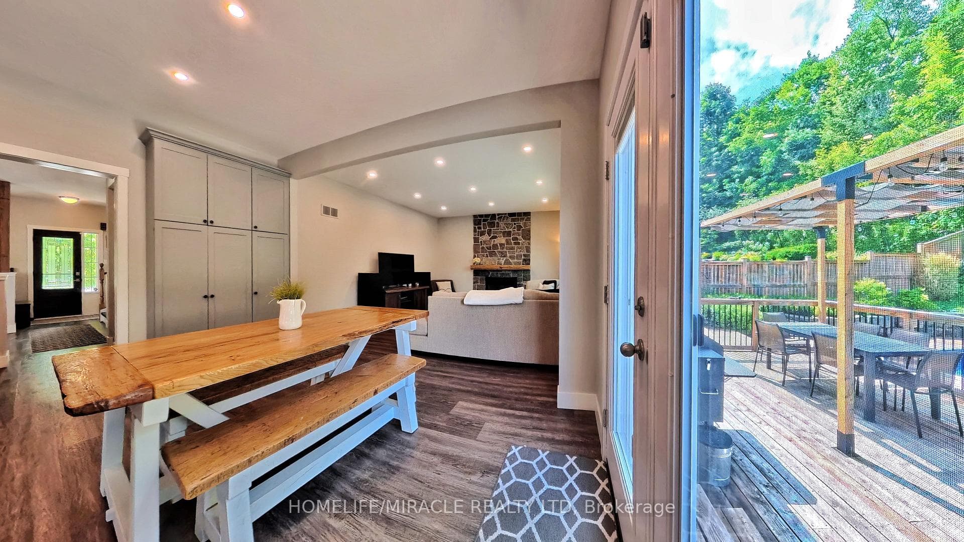 40 Mccormick Drive photo 13