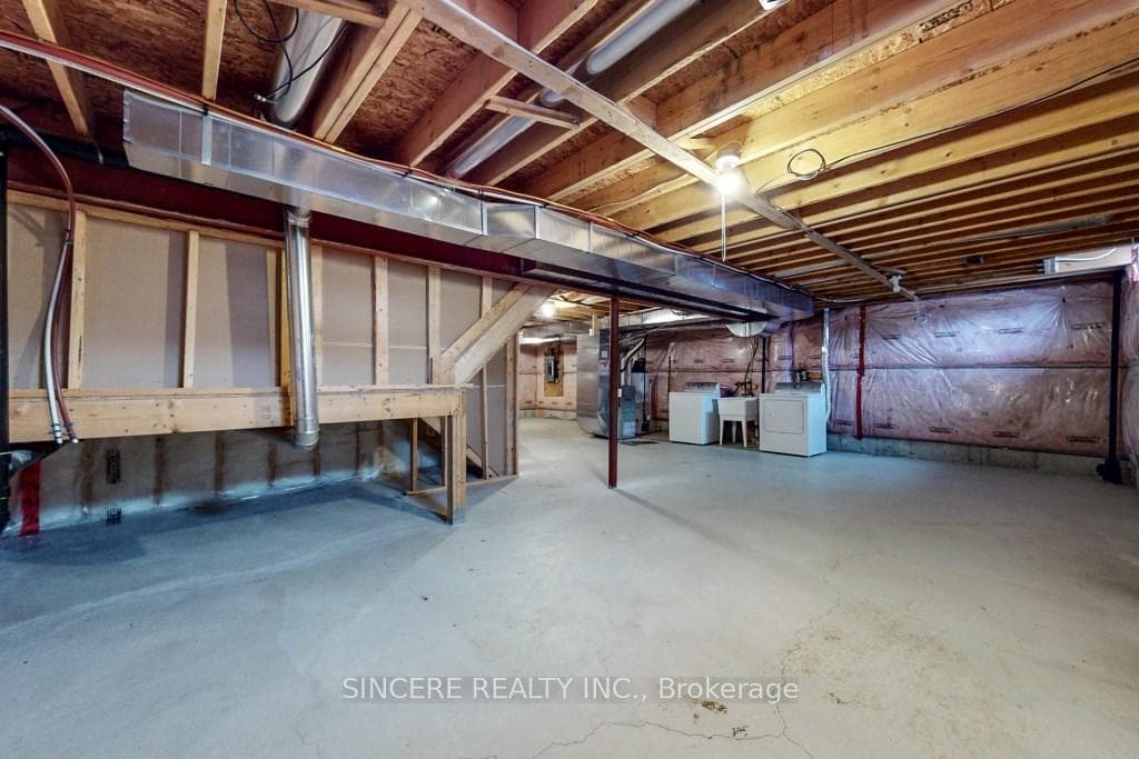 8 Canary Street photo 36