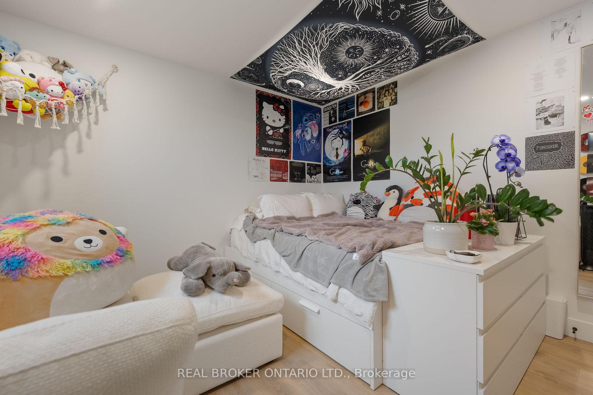 12 Macneil Court photo 39