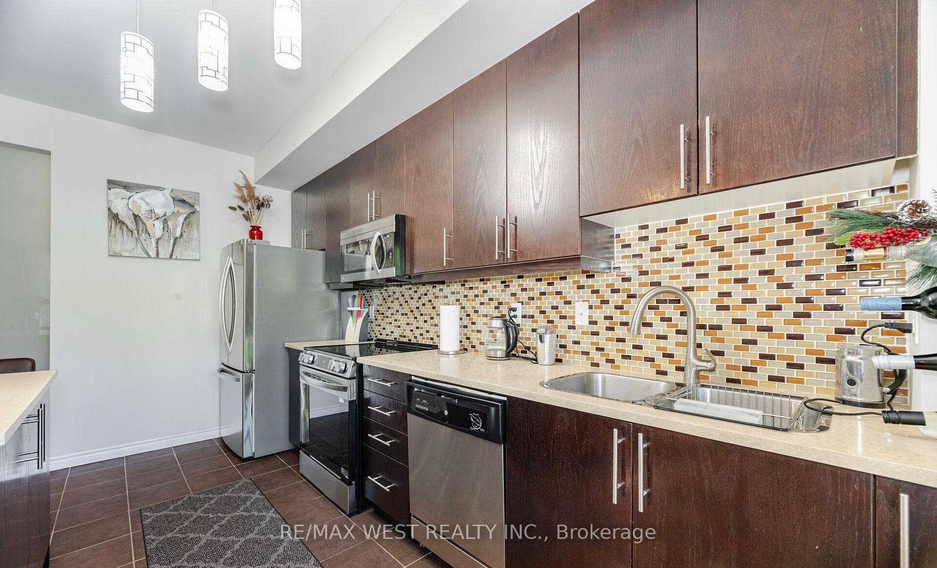 570 Lolita Gardens Unit 209 photo 8