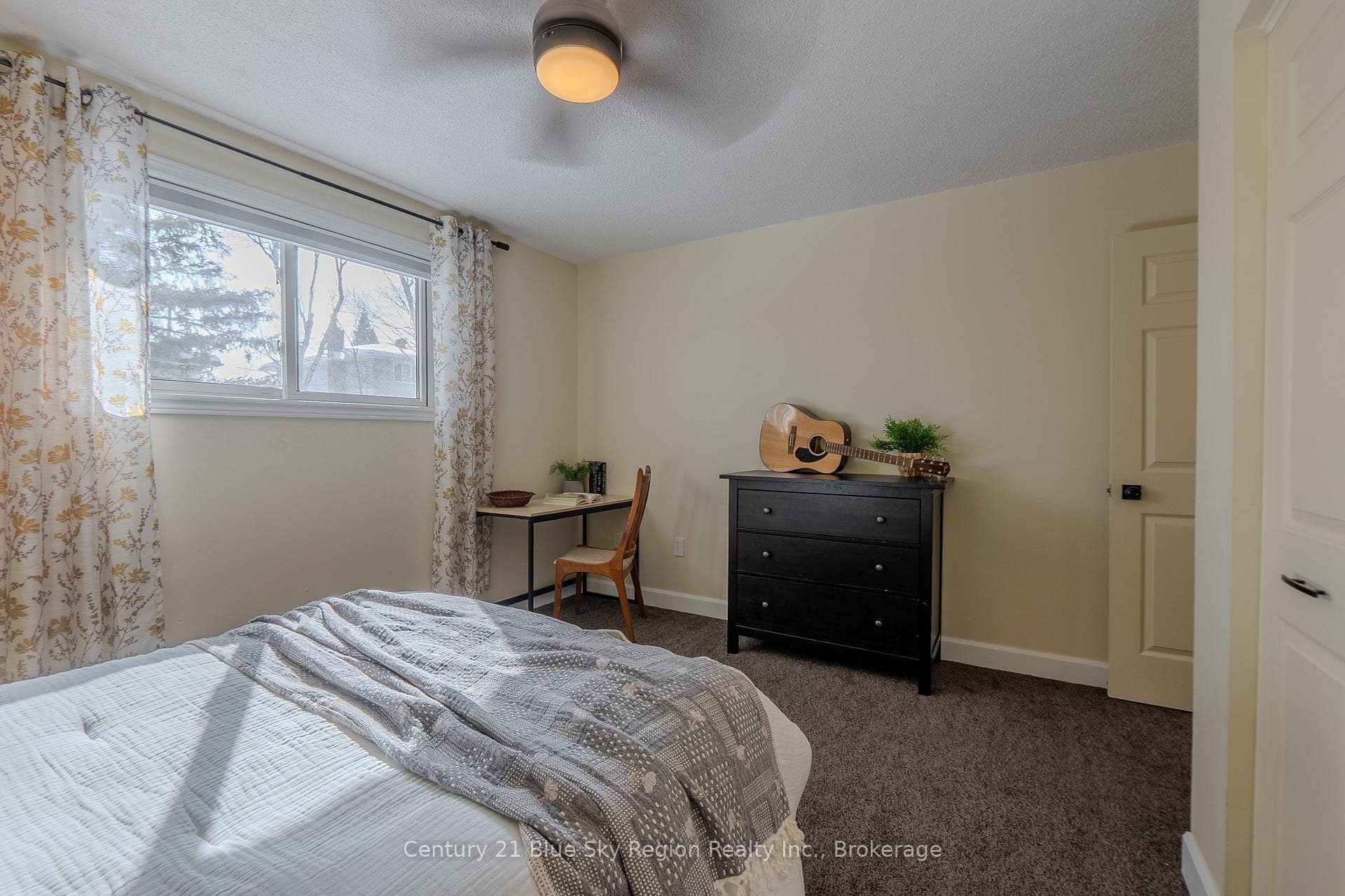 90 Shallot Crescent photo 16