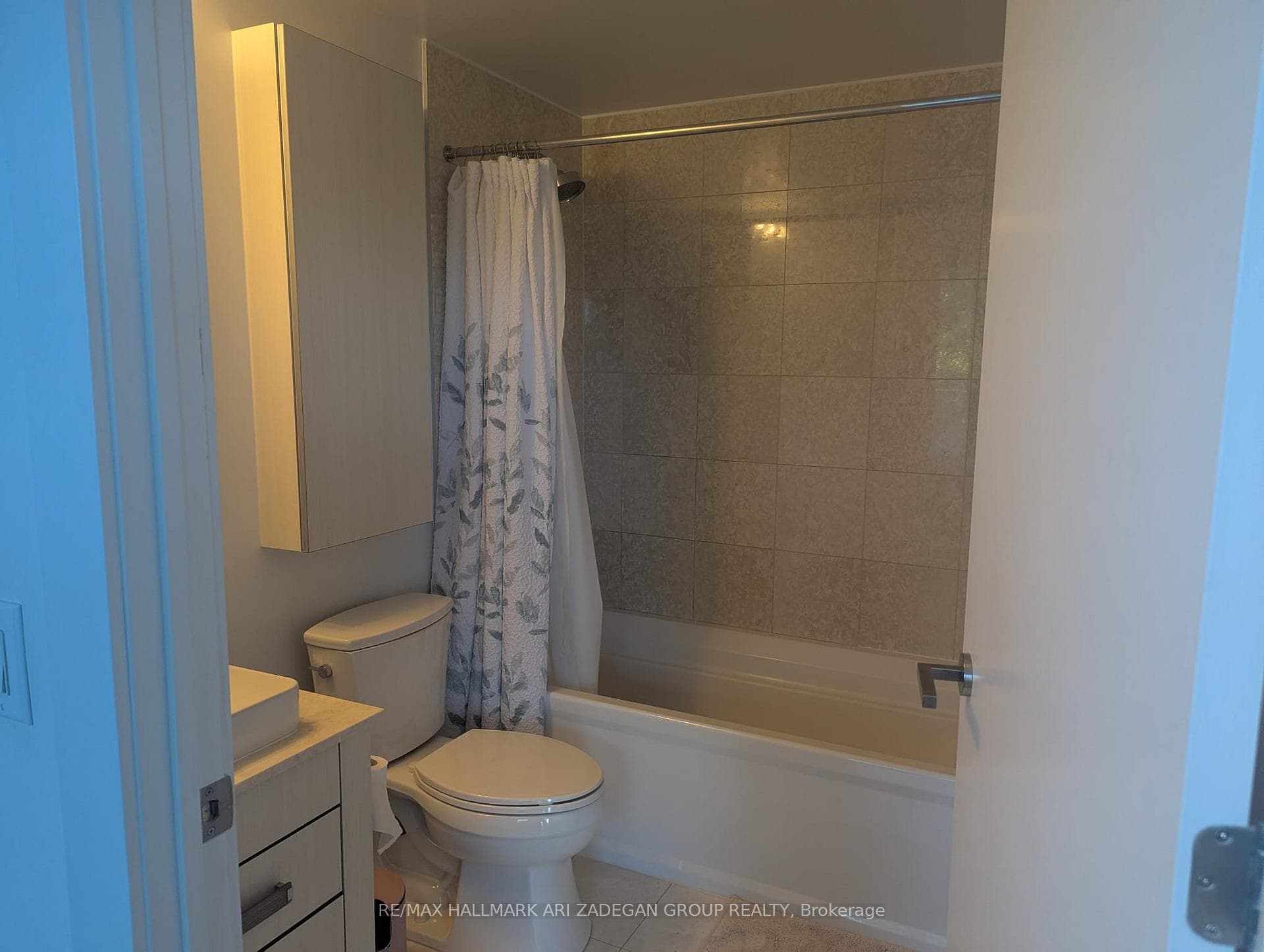 3018 Yonge Street Unit 514 photo 3