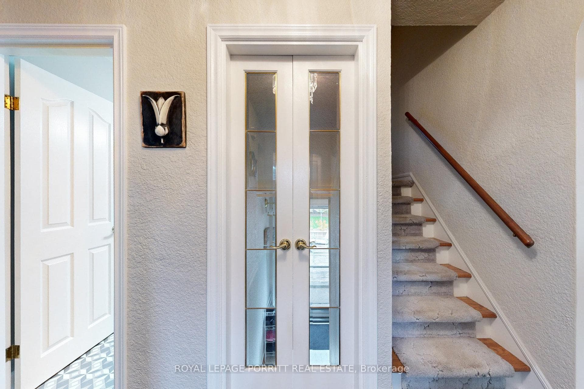 1153 Greening Avenue photo 18