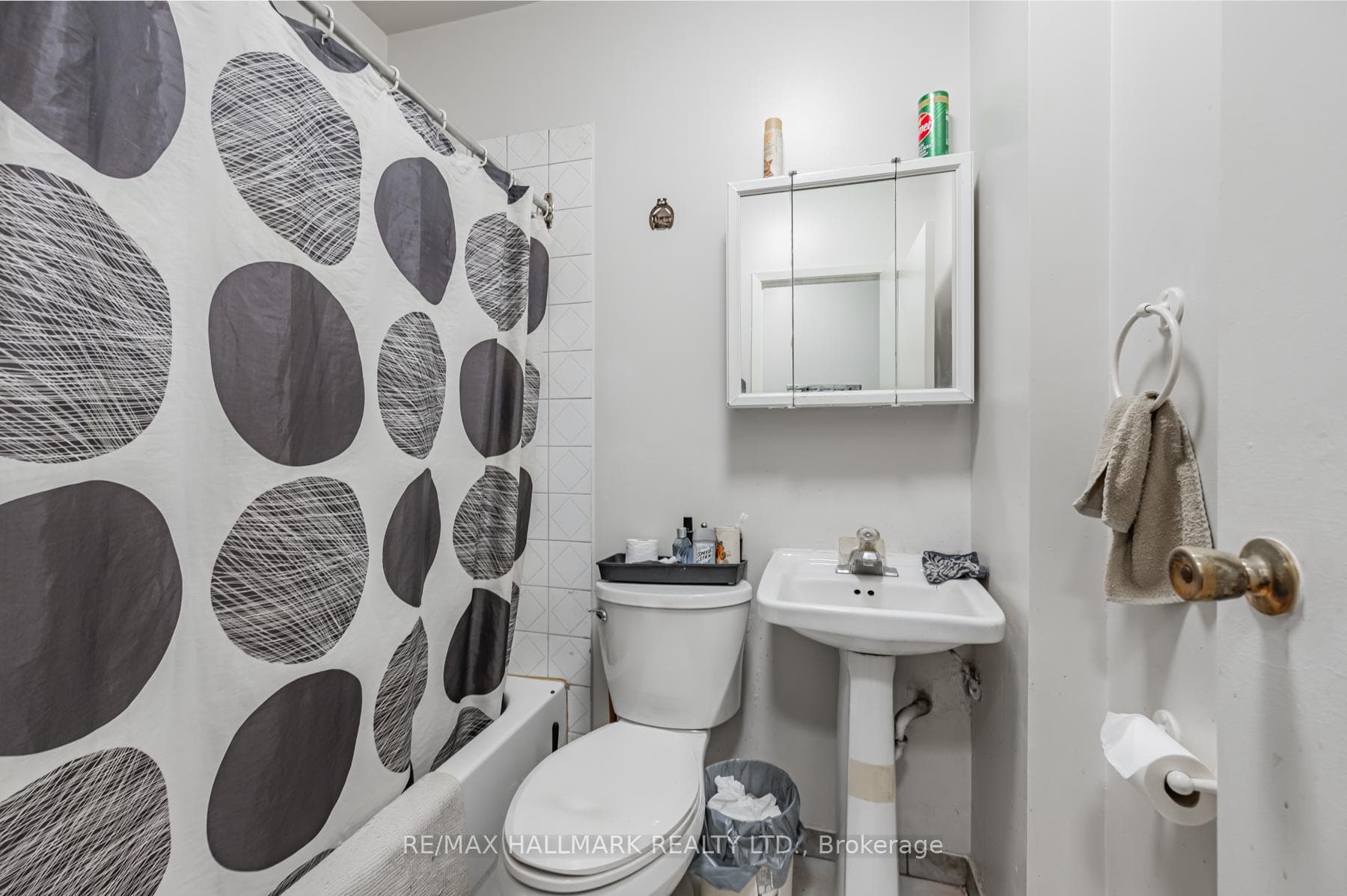 2831 Kingston Road Unit B3 photo 9