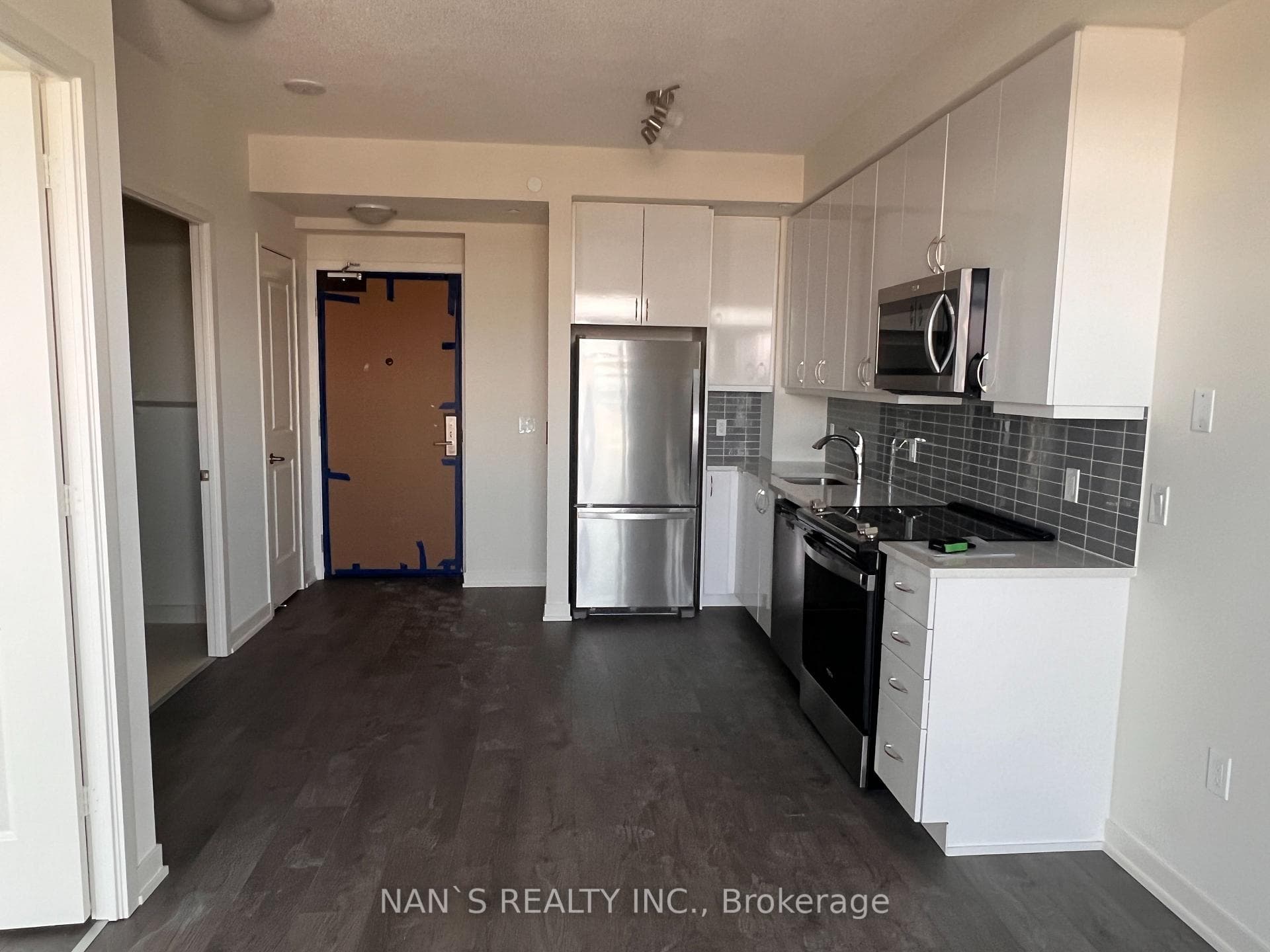 38 Annie Craig Drive Unit 1810 photo 5