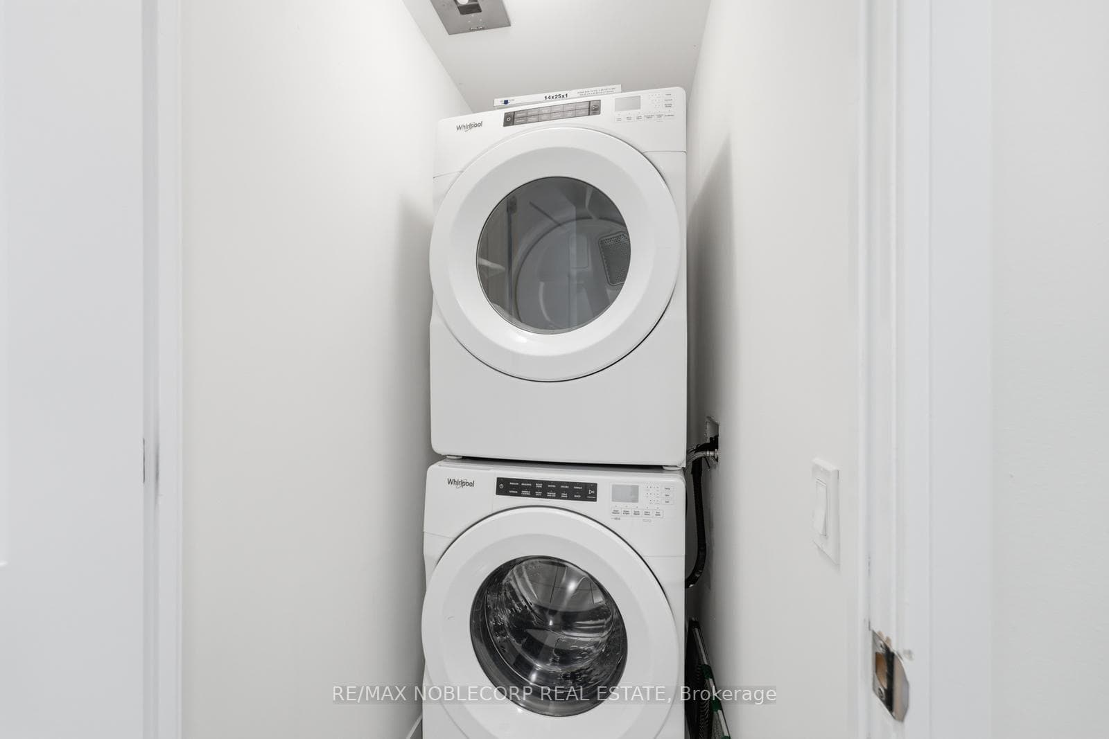 7895 Jane Street Unit 308 photo 32