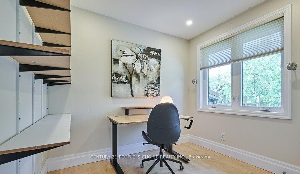 1160 Strathy Avenue photo 18