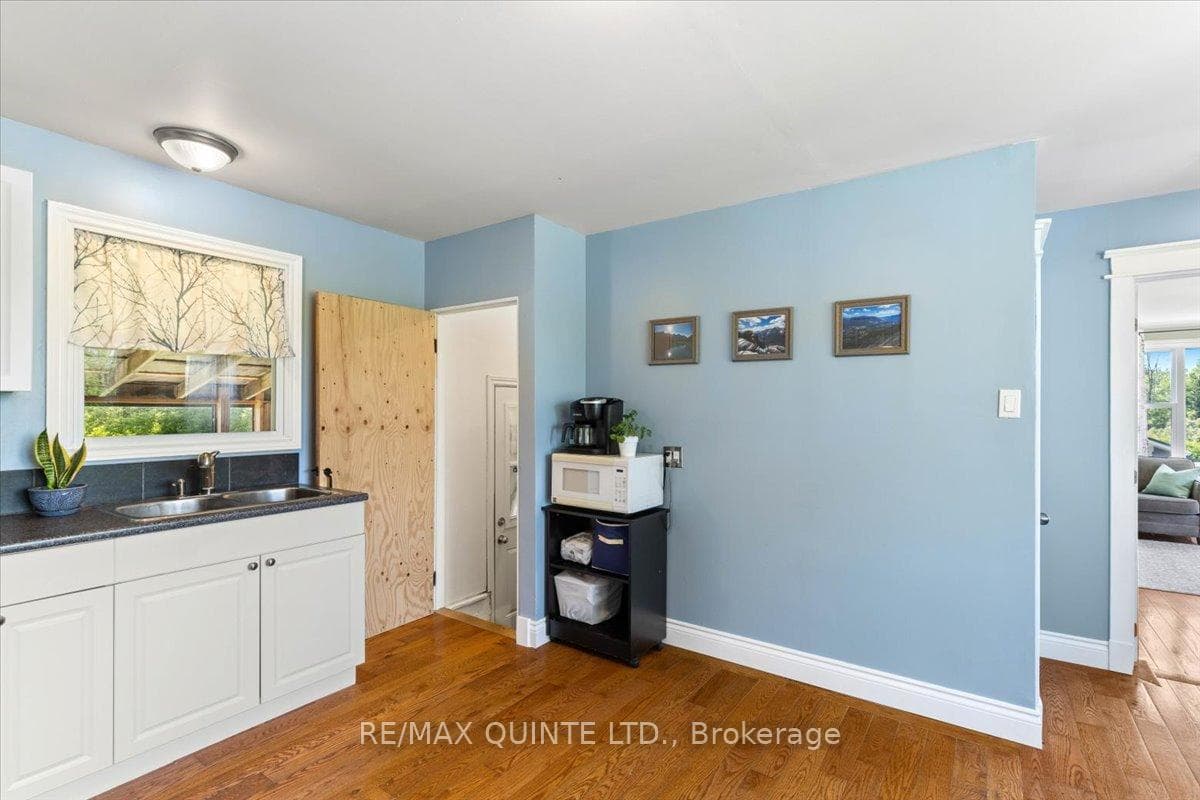 97 Marshall Road photo 9