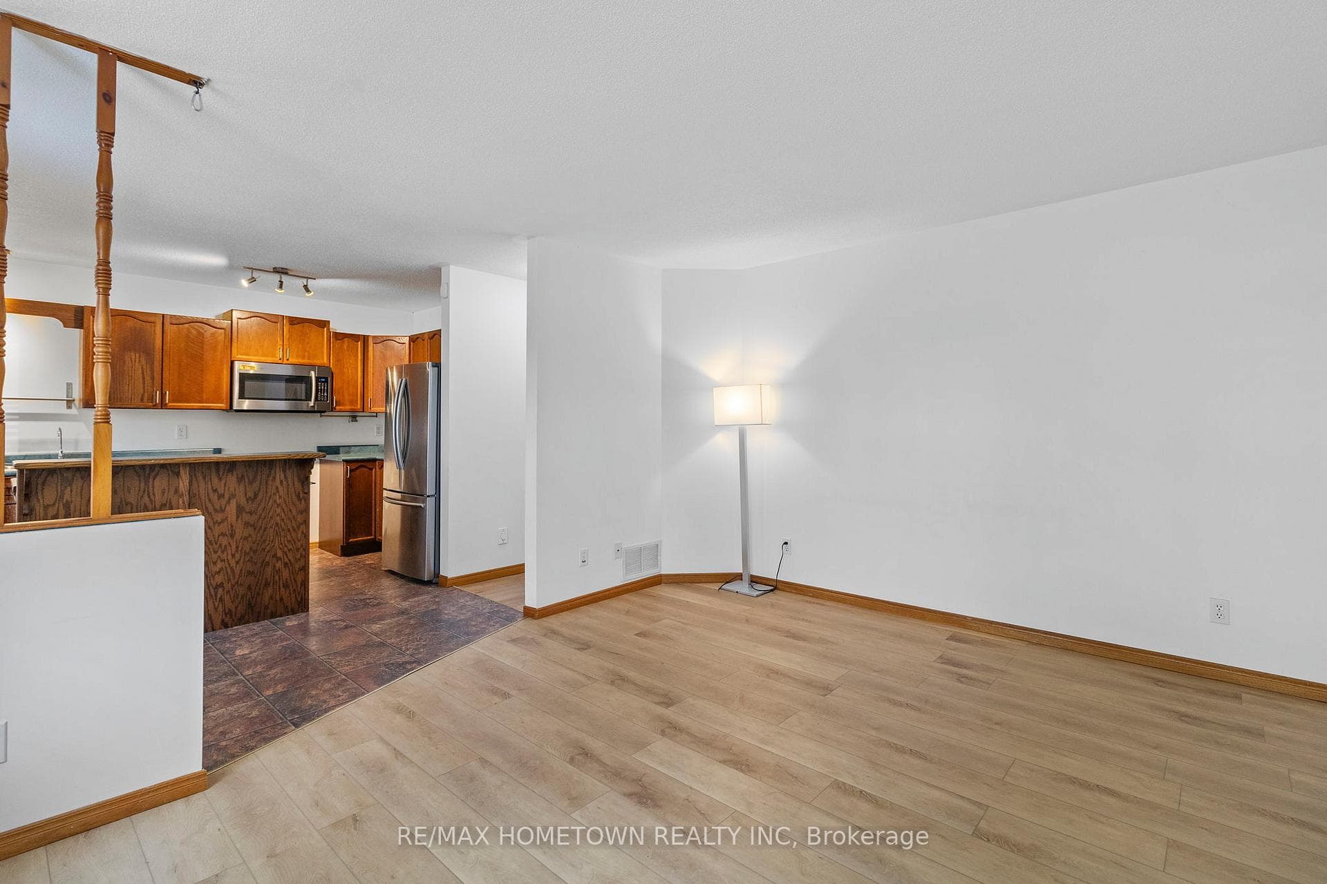5303 Maple Street photo 14