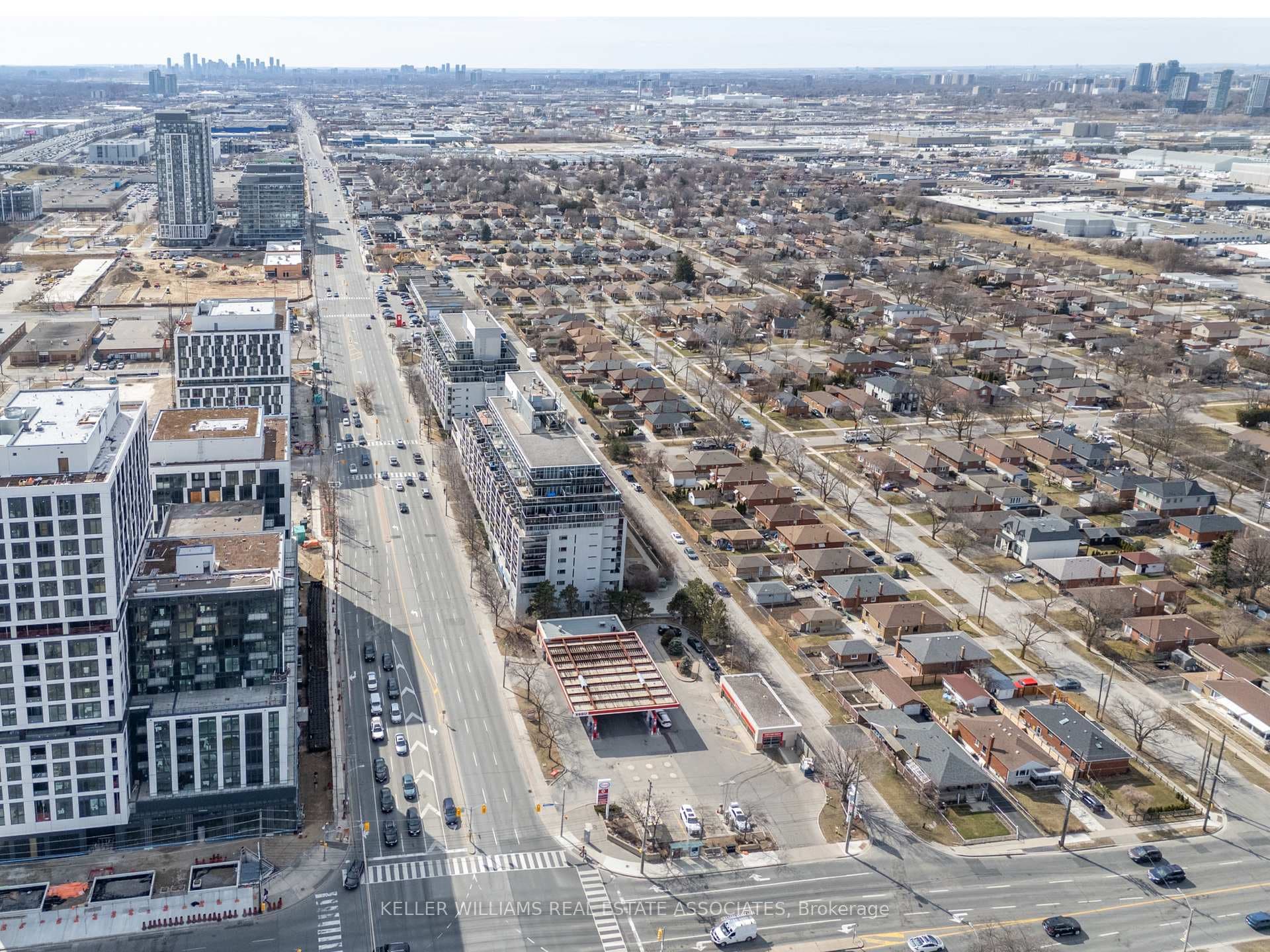1040 The Queensway Avenue Unit 107 photo 46