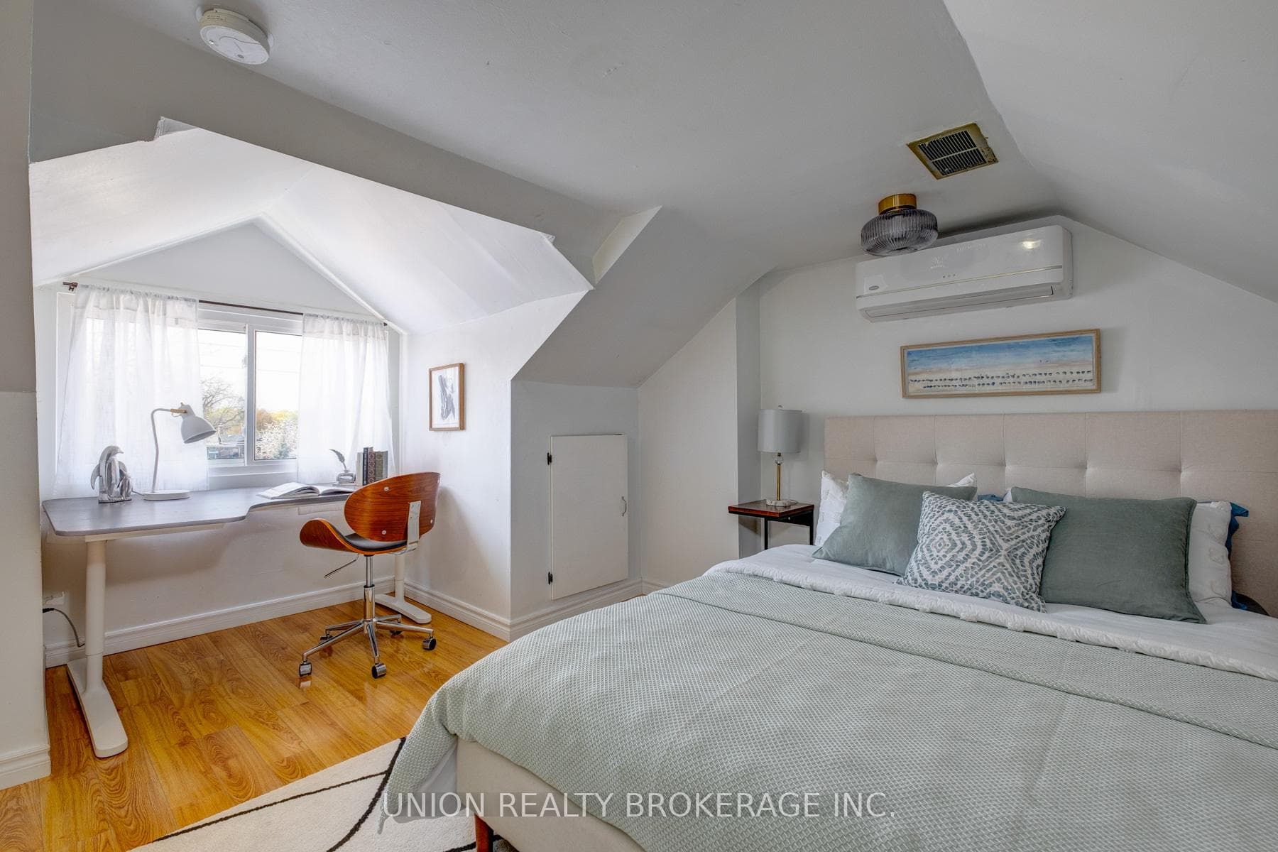 695 Woodbine Avenue photo 18