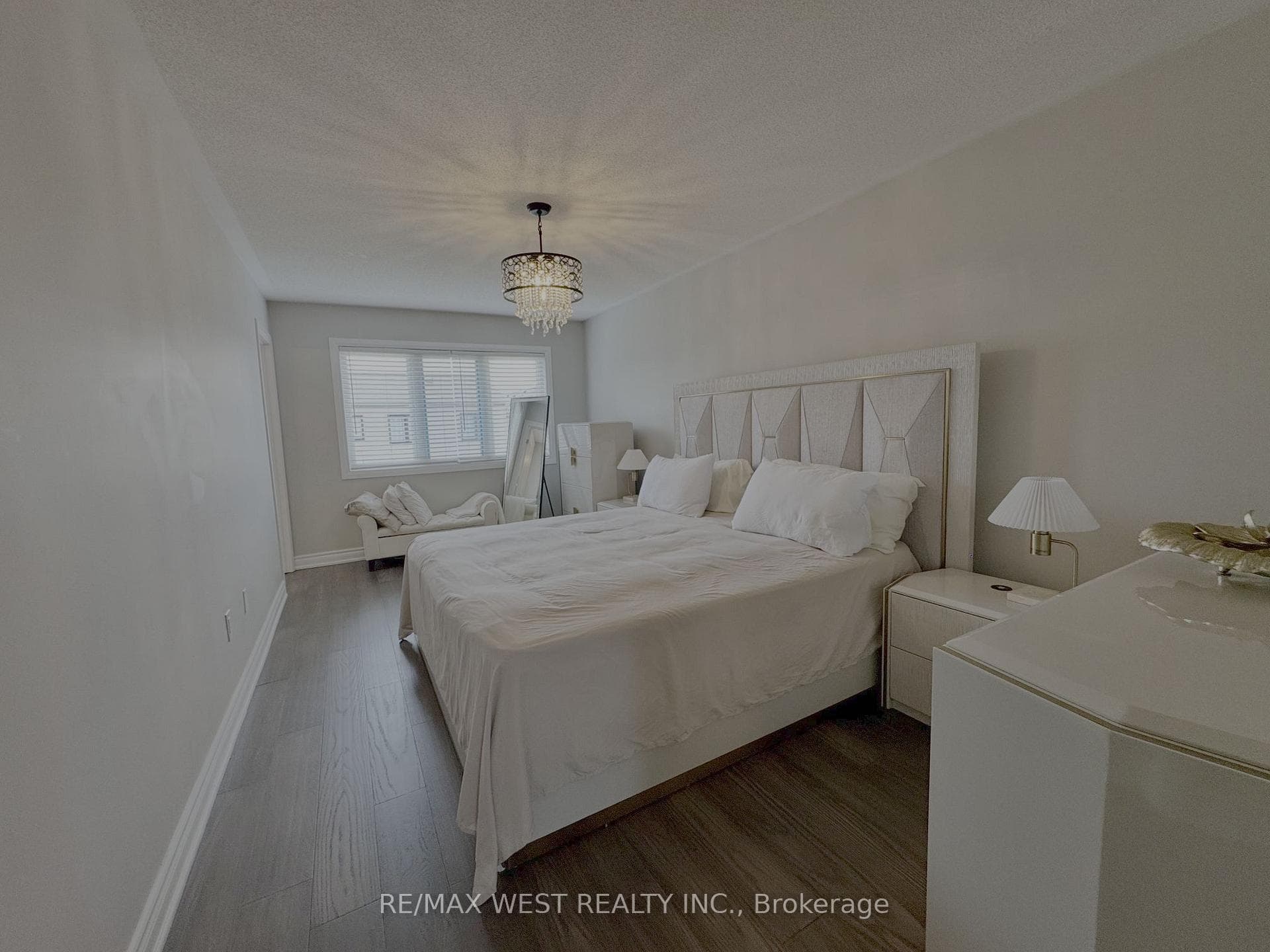 6 Larkin Lane photo 5