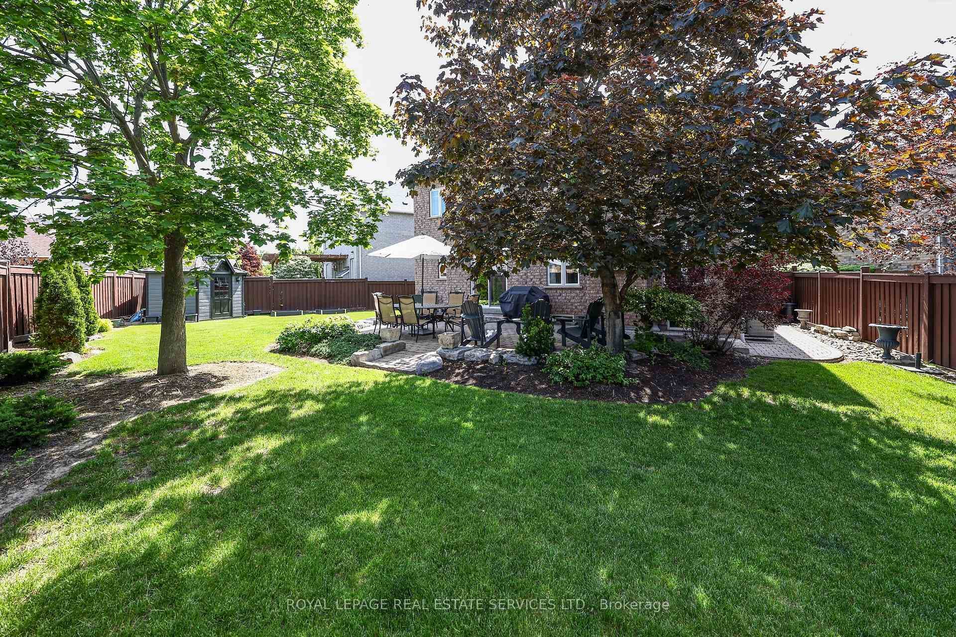 140 Humber Forest Court photo 37