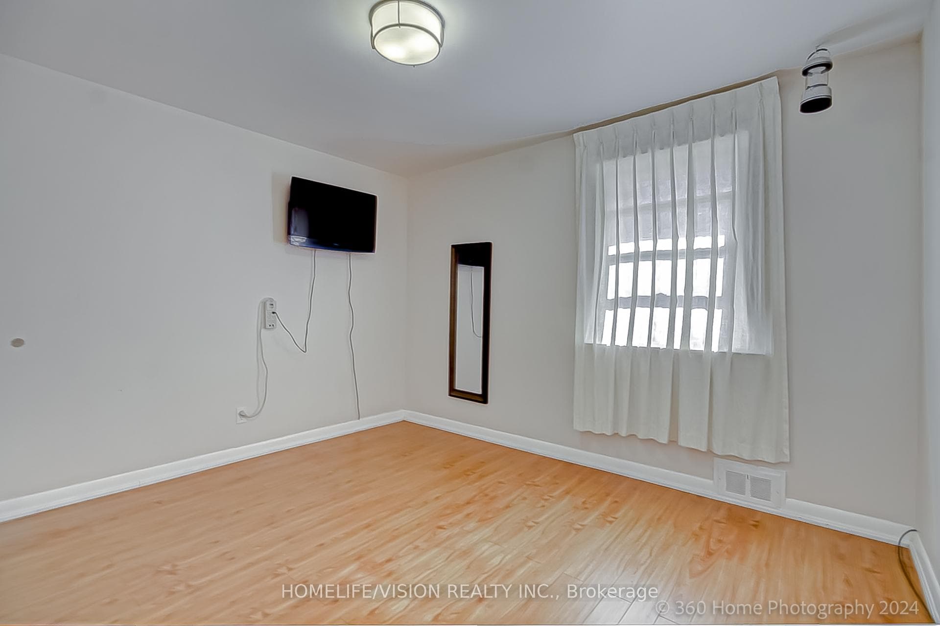 64 Rosemount Drive photo 15