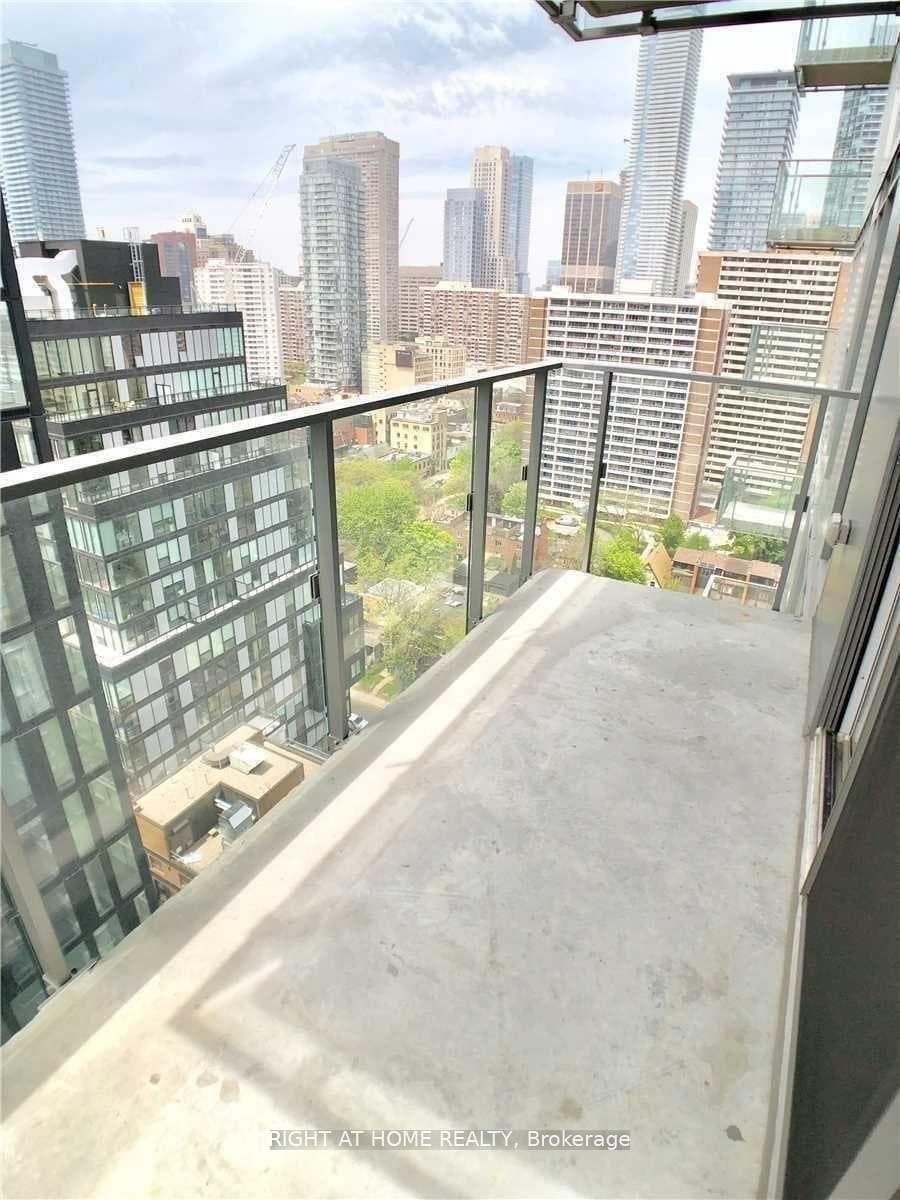 50 Wellesley Street Unit 3201 photo 25