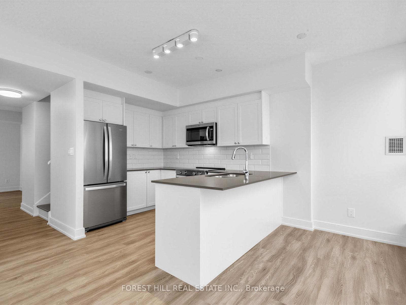 50 Spadina Road Unit 510 photo 10