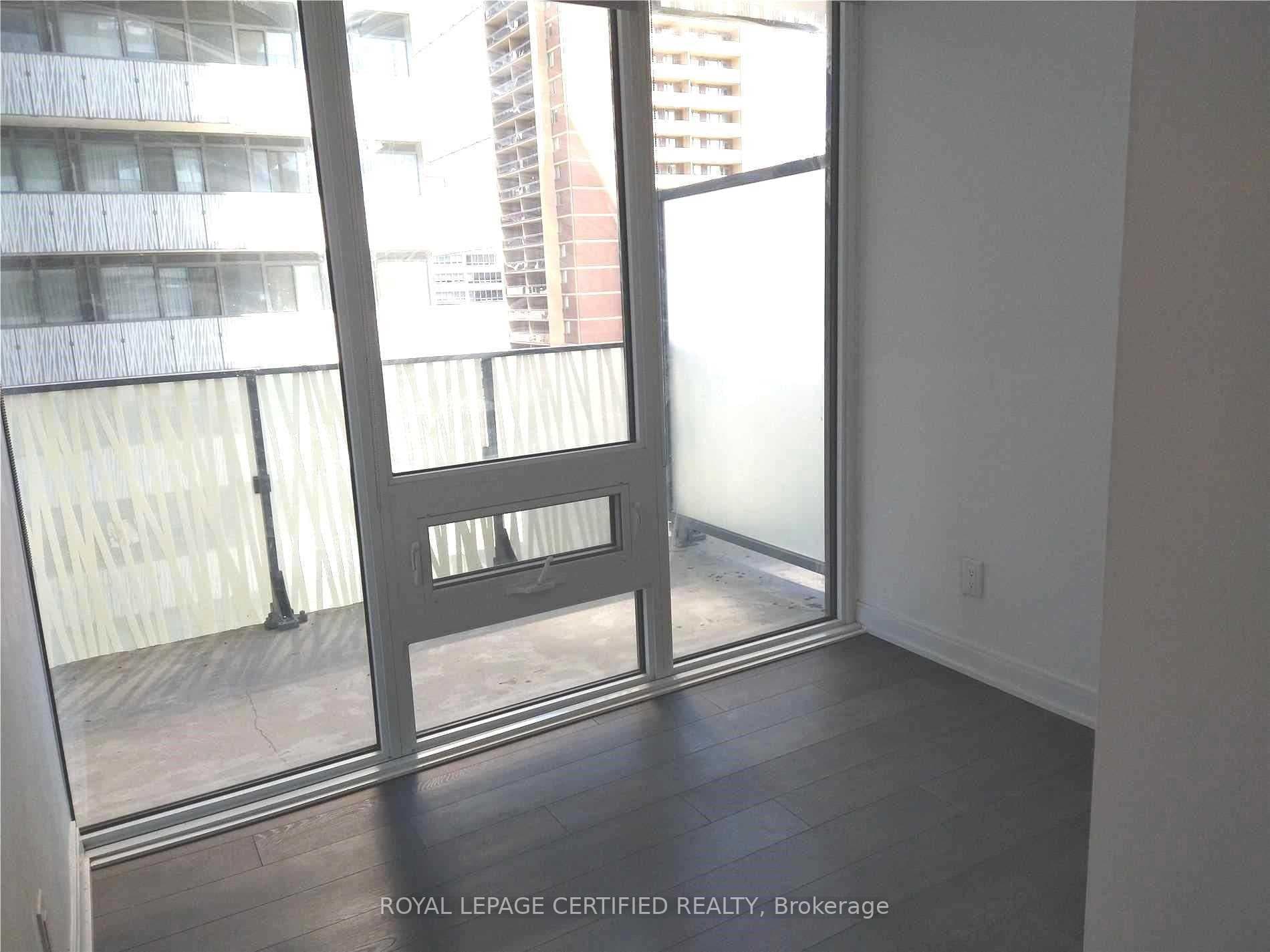 42 Charles Street Unit 901 photo 3