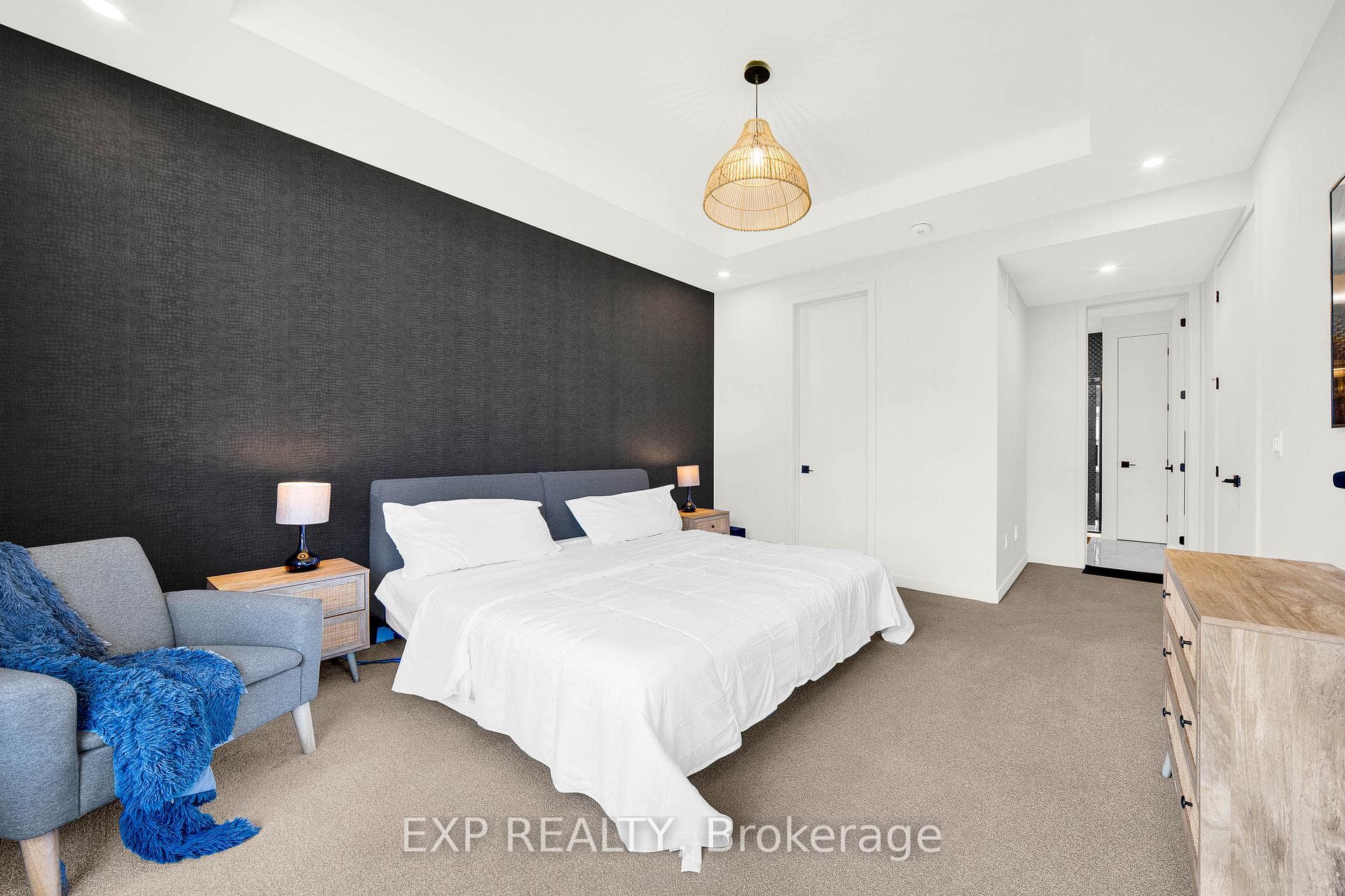 708 Wooler Place photo 15