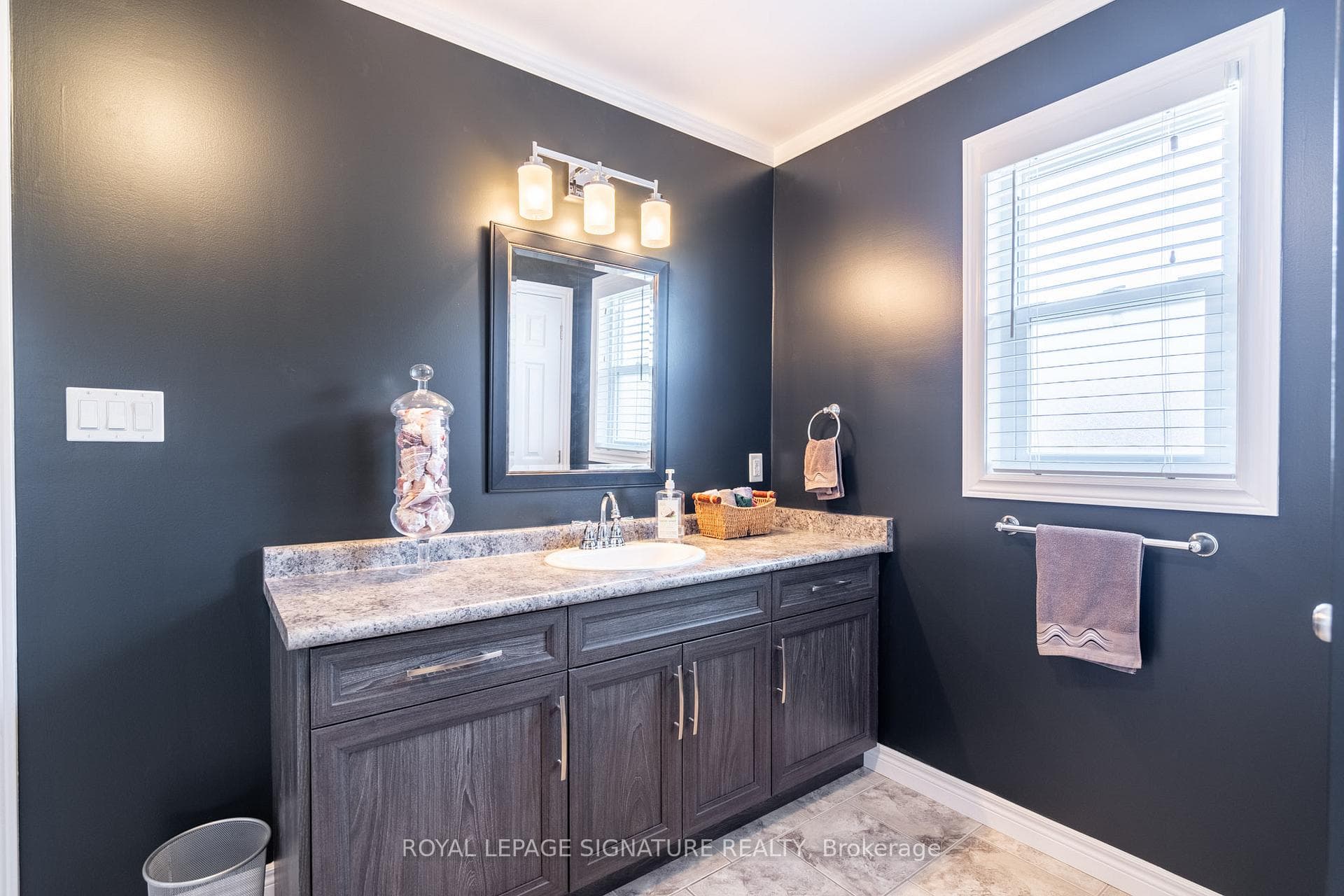 59 Backus Drive photo 12