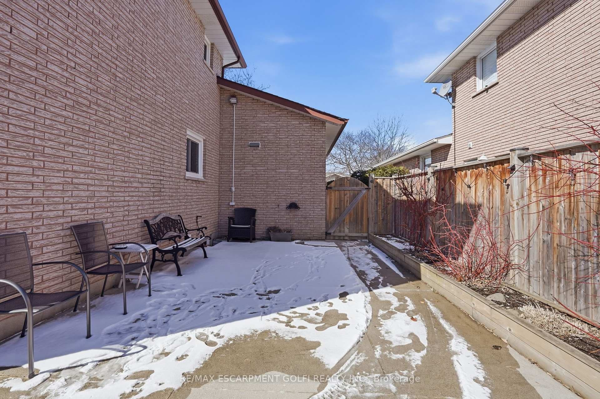72 Oakridge Drive photo 37