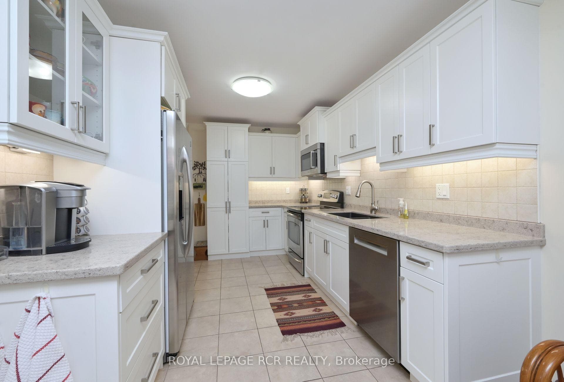 60 Renaissance Point photo 7